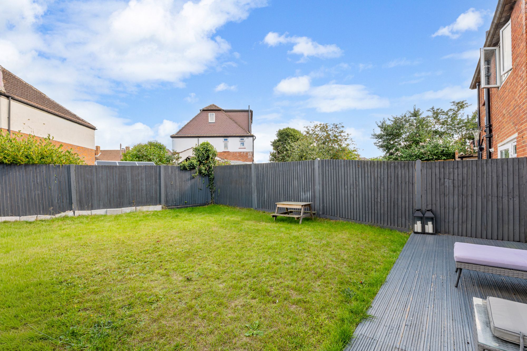 3 bed semi-detached house for sale in Wentworth Way, South Croydon  - Property Image 19