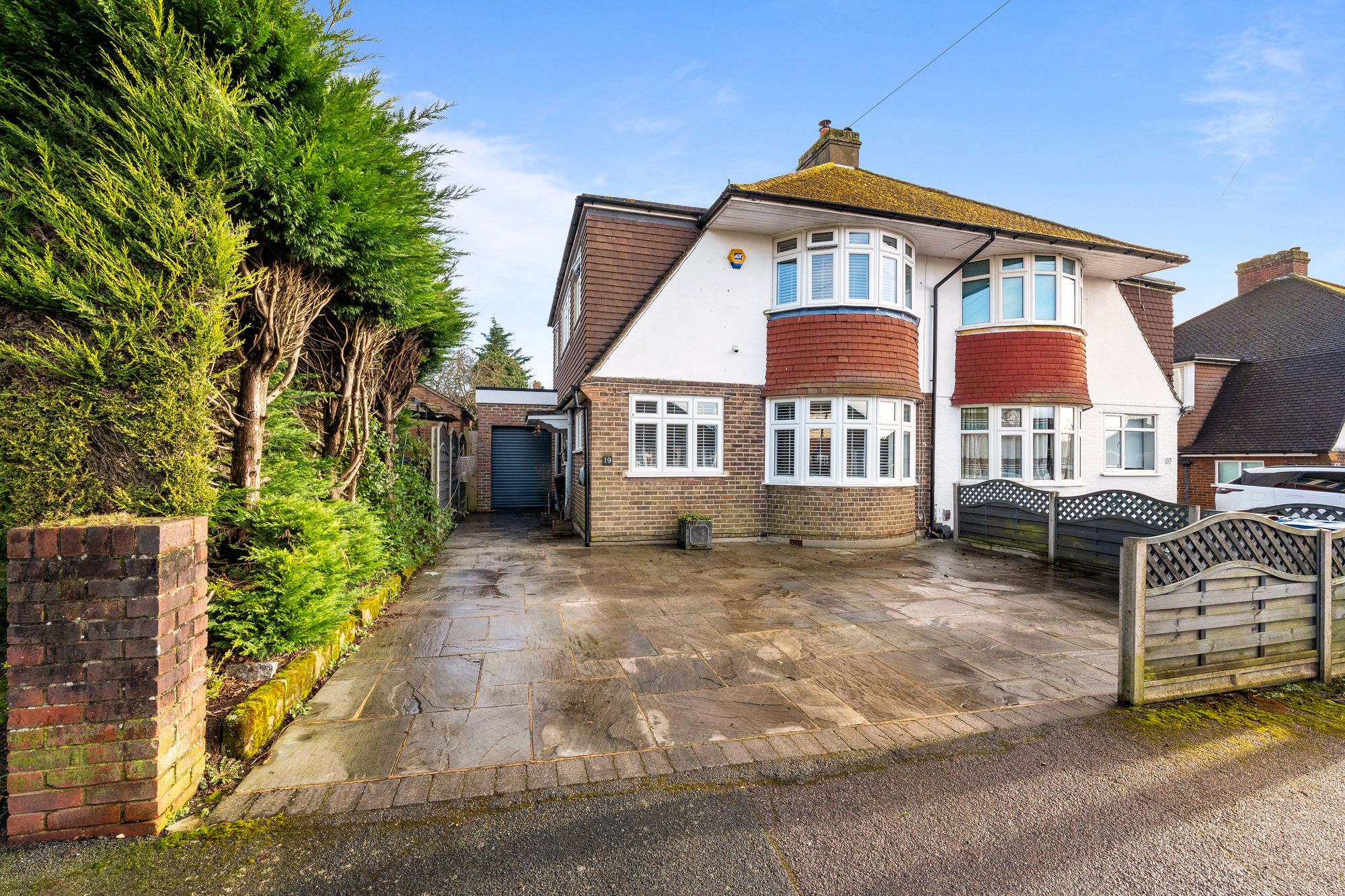 4 bed semi-detached house for sale in Hazelwood Grove, South Croydon  - Property Image 2