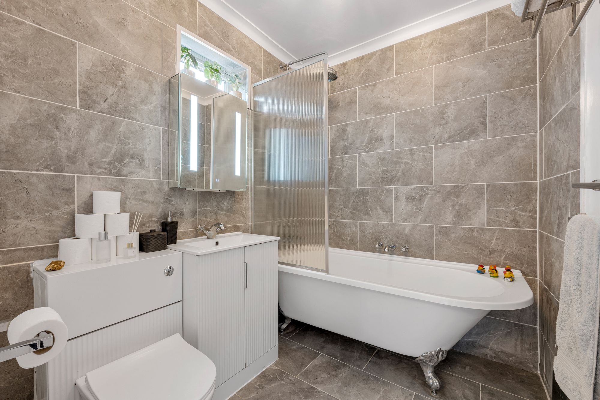 3 bed semi-detached house for sale in Firsby Avenue, Croydon  - Property Image 16