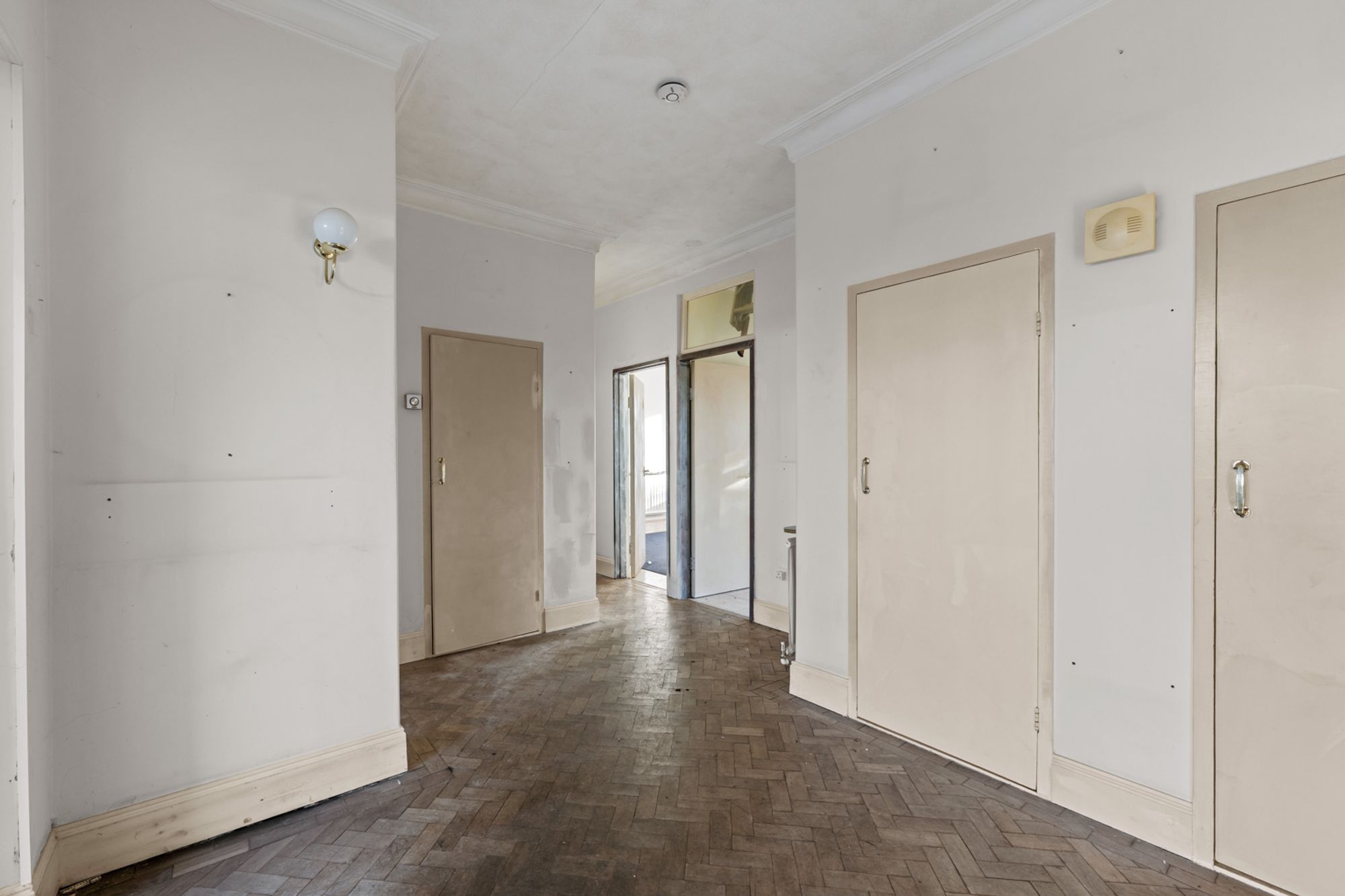 2 bed detached bungalow for sale in Westfield Avenue, South Croydon, CR2 - Property Image 2