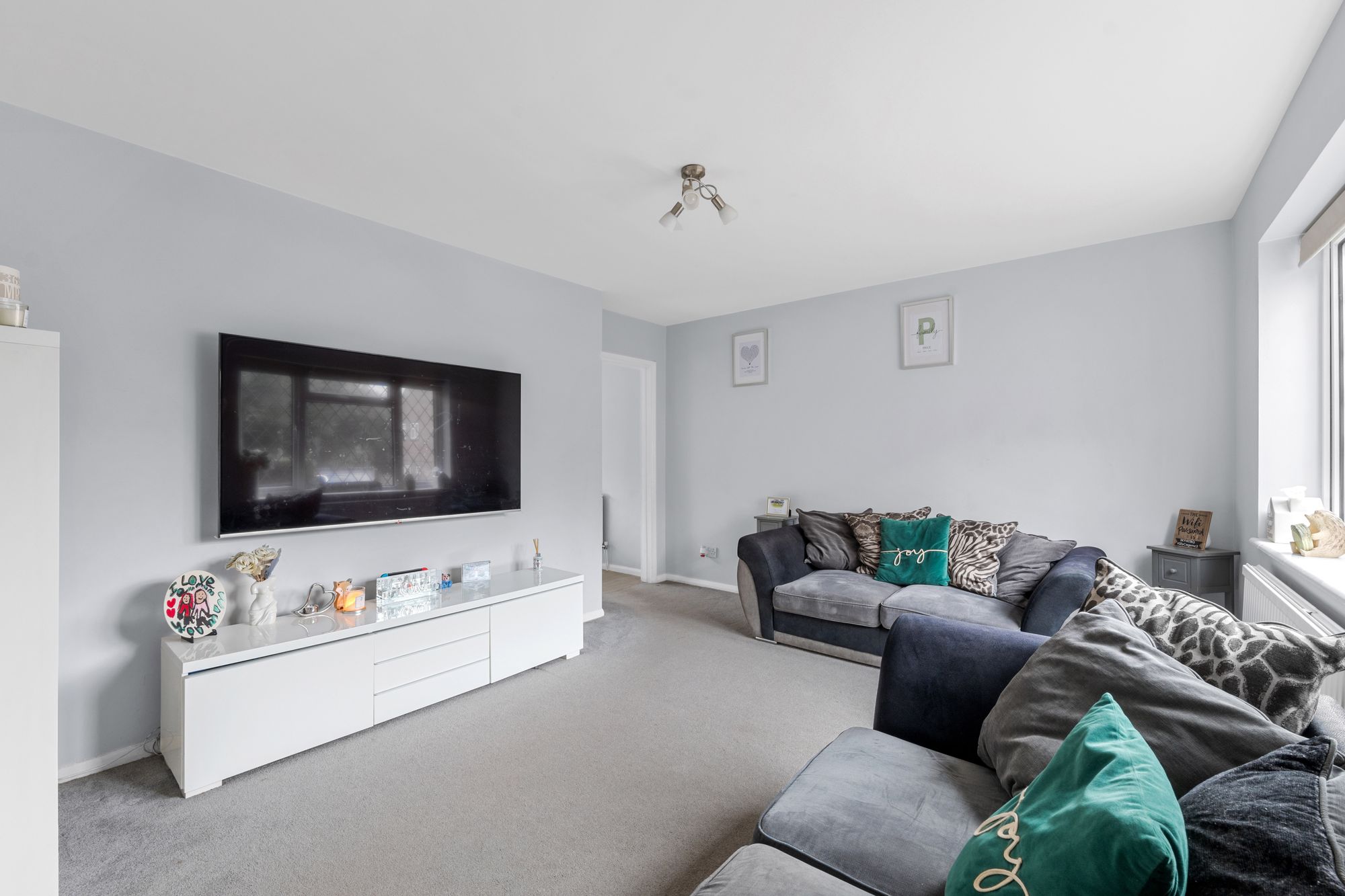 3 bed semi-detached house for sale in Cranmer Close, Warlingham  - Property Image 1