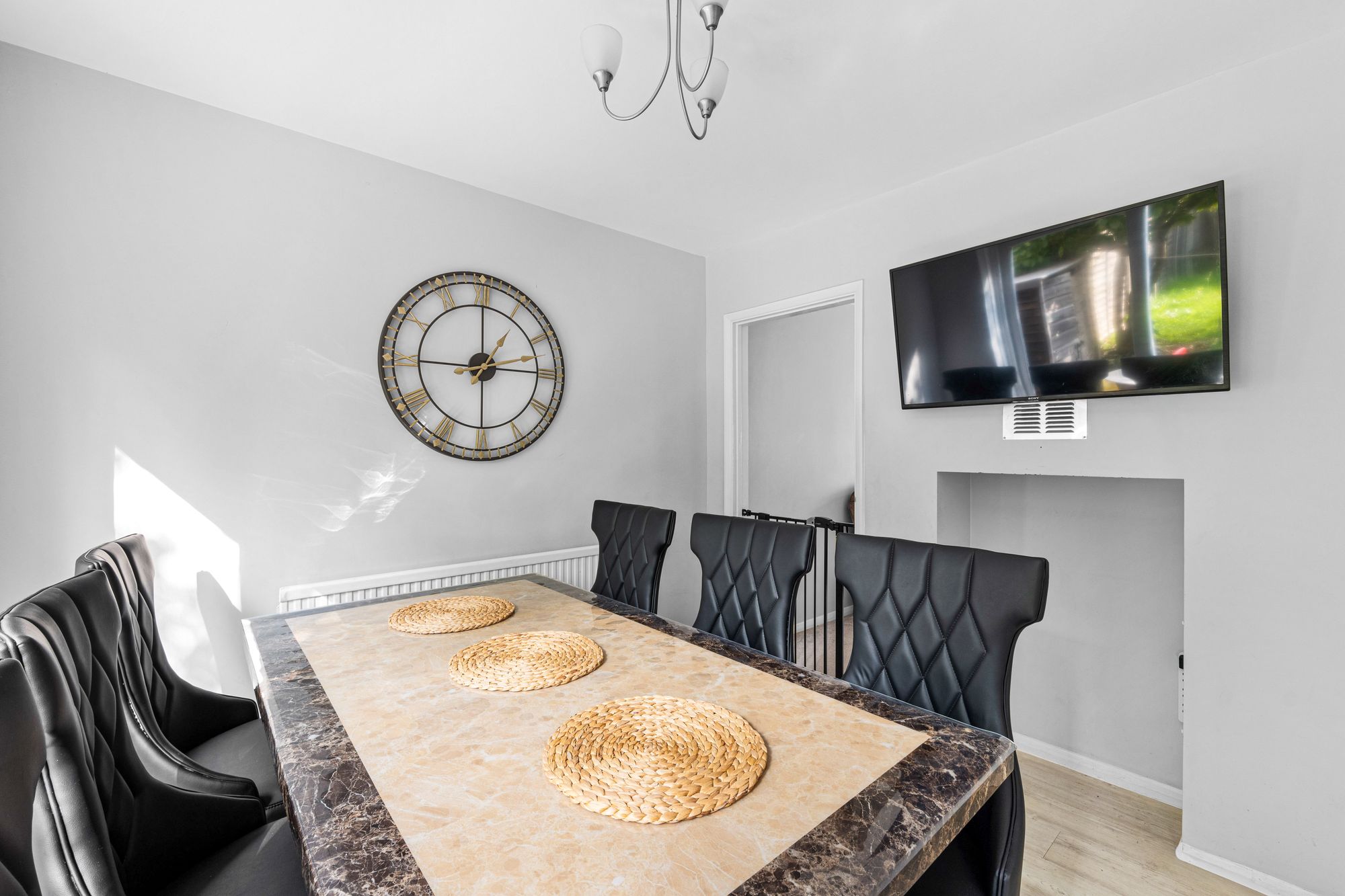 3 bed semi-detached house for sale in Cranmer Close, Warlingham  - Property Image 7