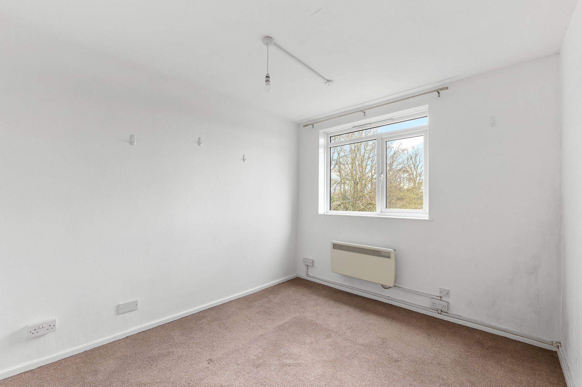 1 bed flat to rent in Haling Park Road, South Croydon 9