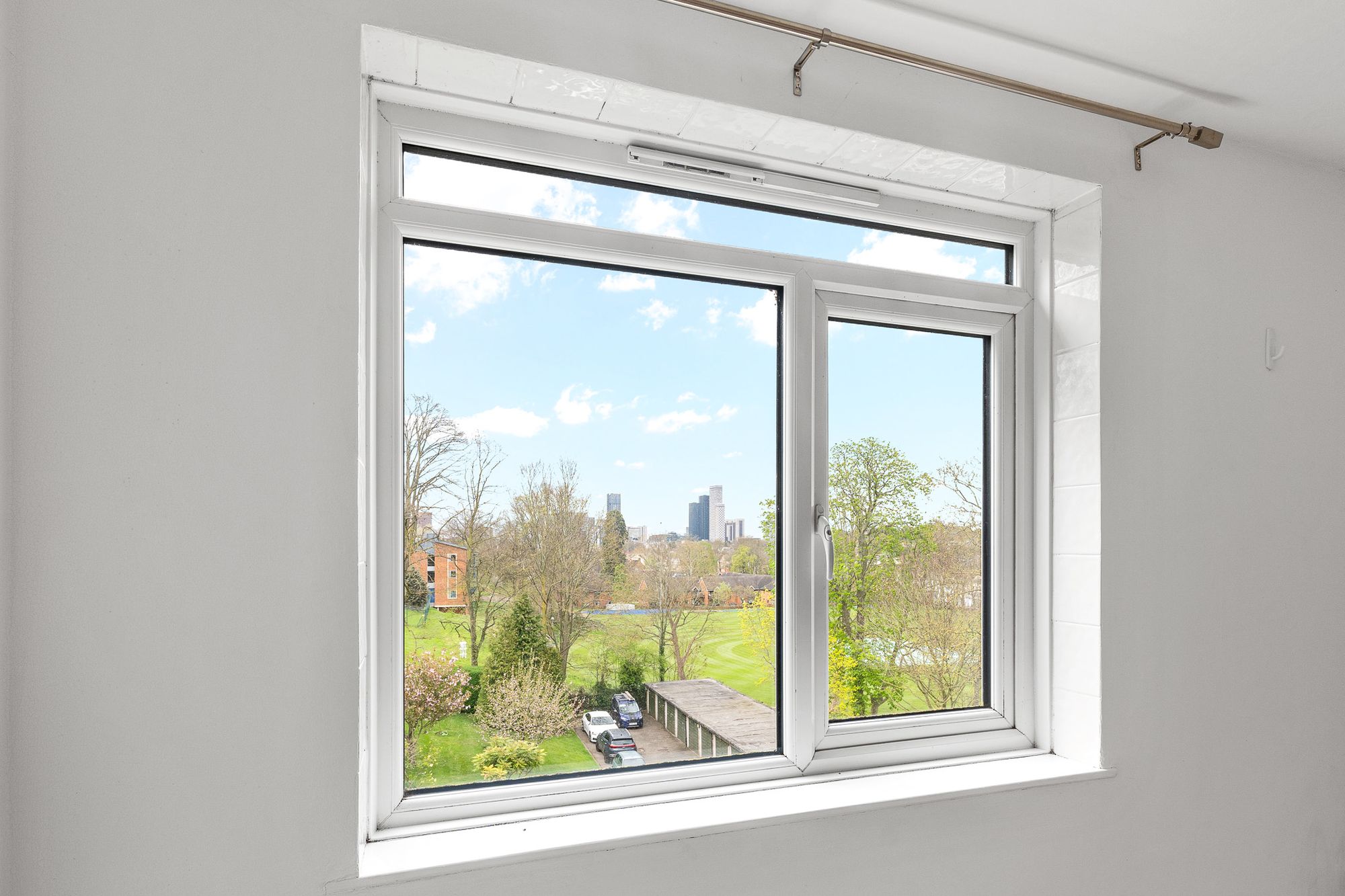 1 bed flat to rent in Haling Park Road, South Croydon 8