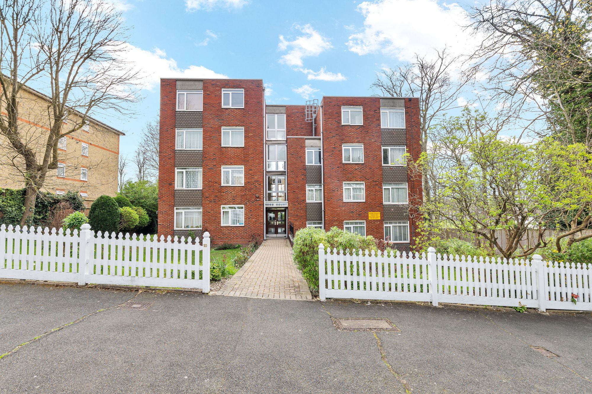 1 bed flat to rent in Haling Park Road, South Croydon 16