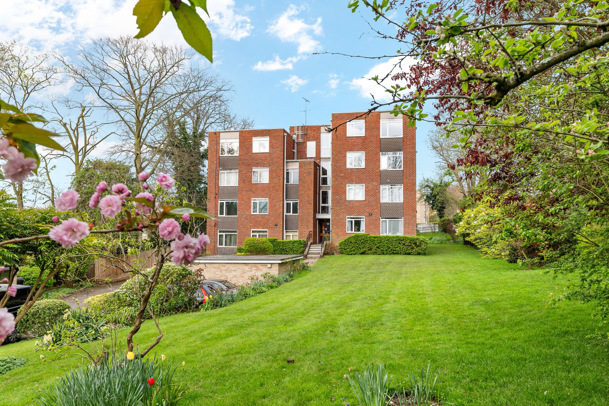 1 bed flat to rent in Haling Park Road, South Croydon 19