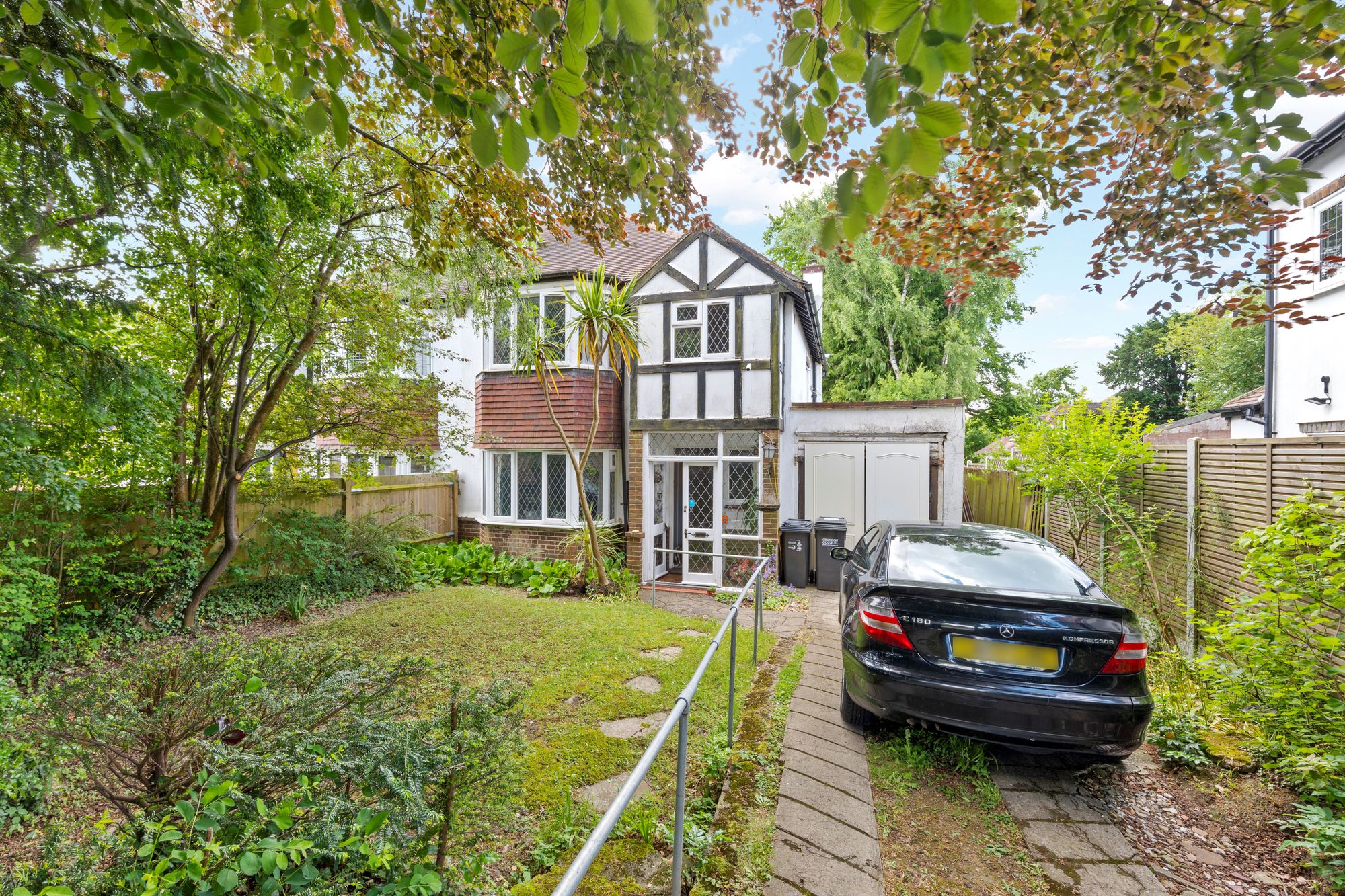 3 bed house for sale in Court Hill, South Croydon  - Property Image 1