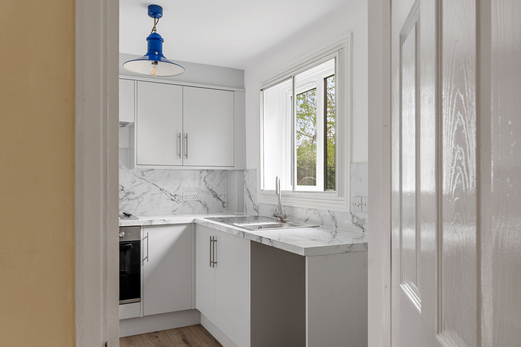 1 bed apartment for sale in Fairbairn Close, Purley 11