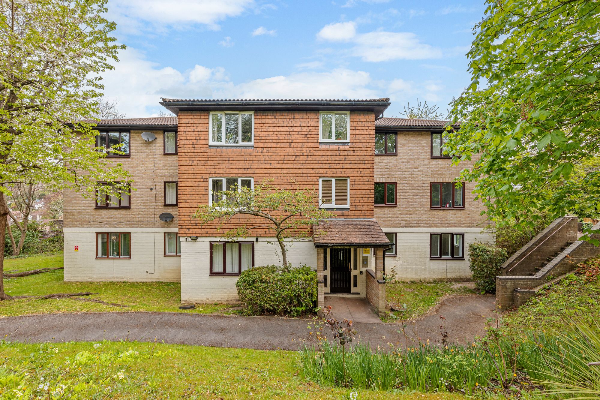 1 bed apartment for sale in Fairbairn Close, Purley 13