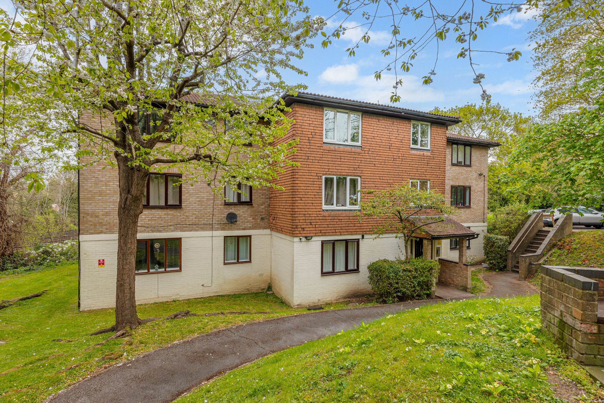 1 bed apartment for sale in Fairbairn Close, Purley 14