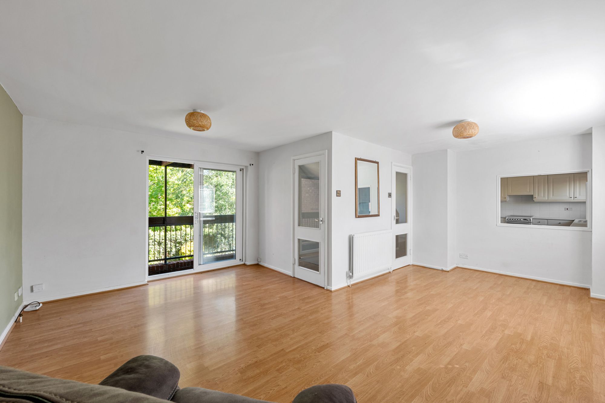 5 bed mid-terraced house for sale in Linton Glade, Croydon - Property Image 1