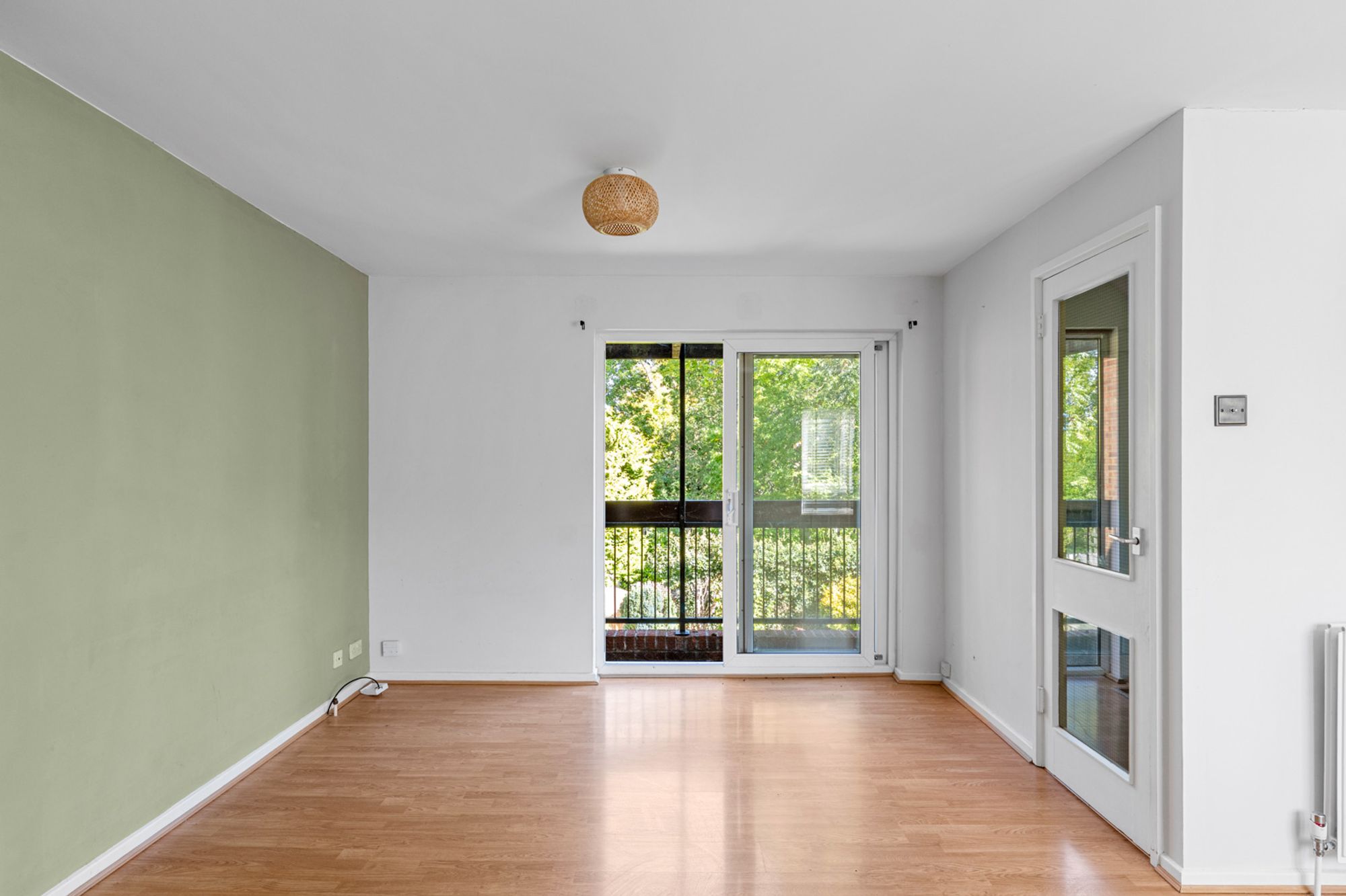 5 bed mid-terraced house for sale in Linton Glade, Croydon 14