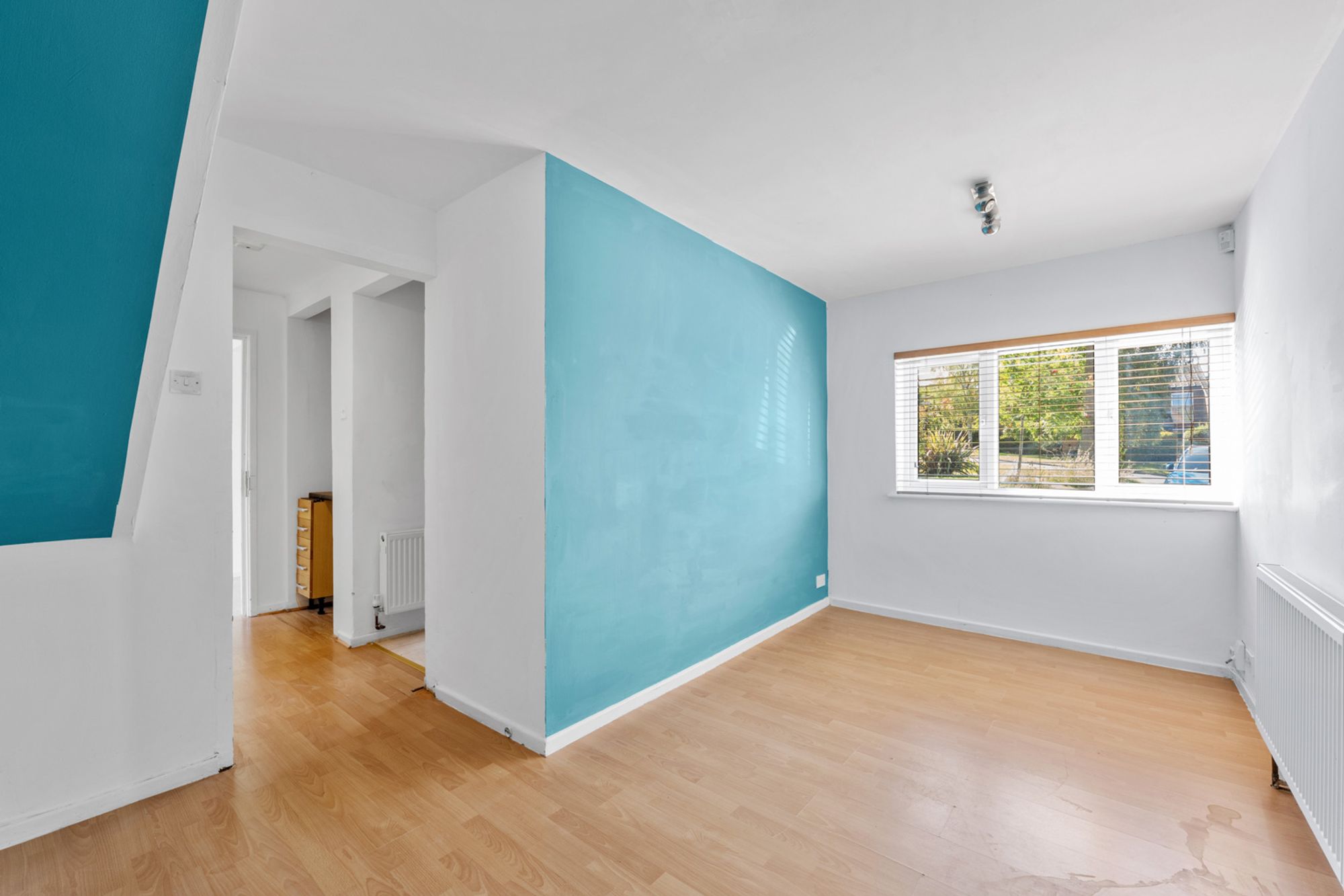 5 bed mid-terraced house for sale in Linton Glade, Croydon 15