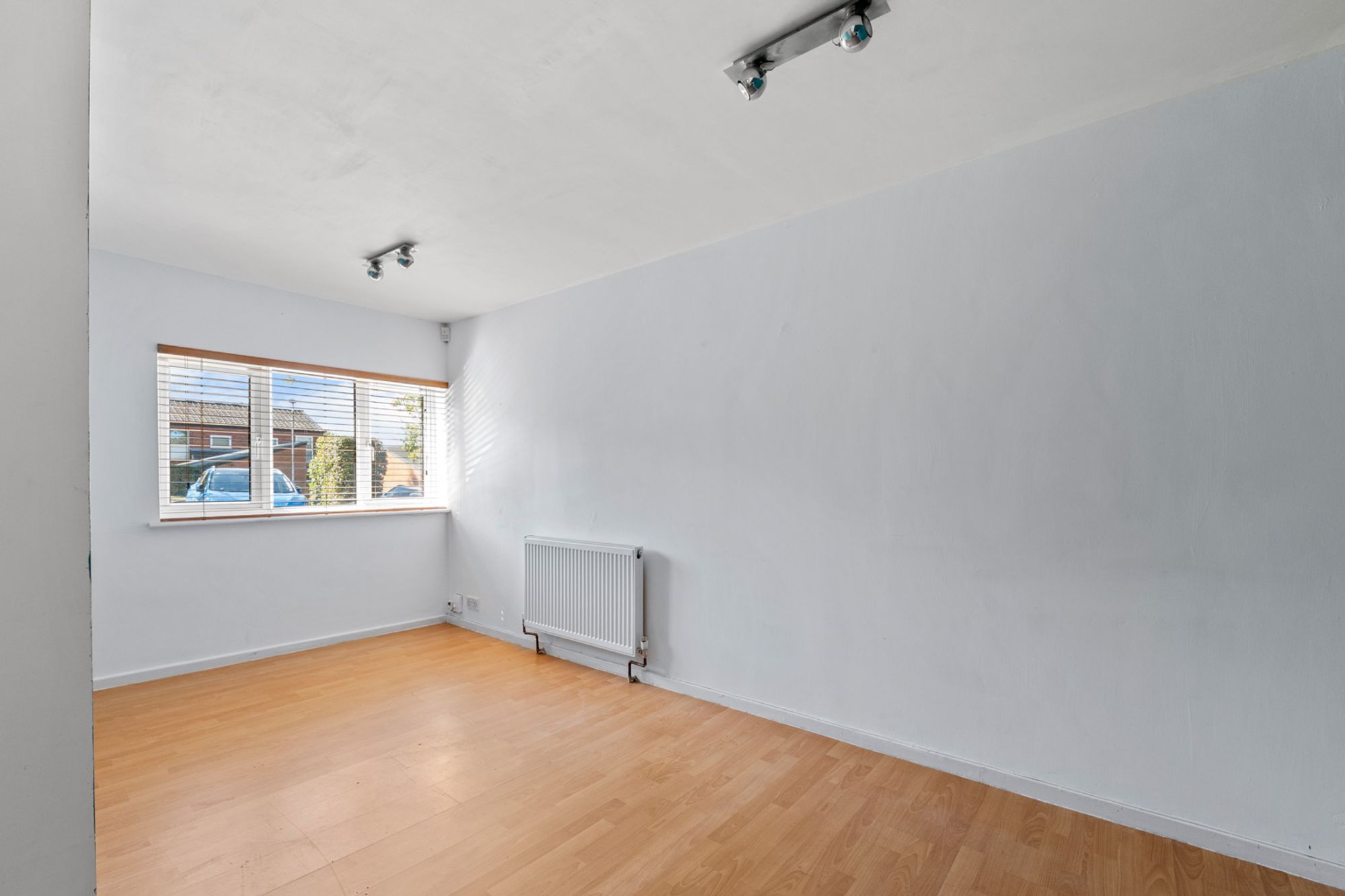 5 bed mid-terraced house for sale in Linton Glade, Croydon 19