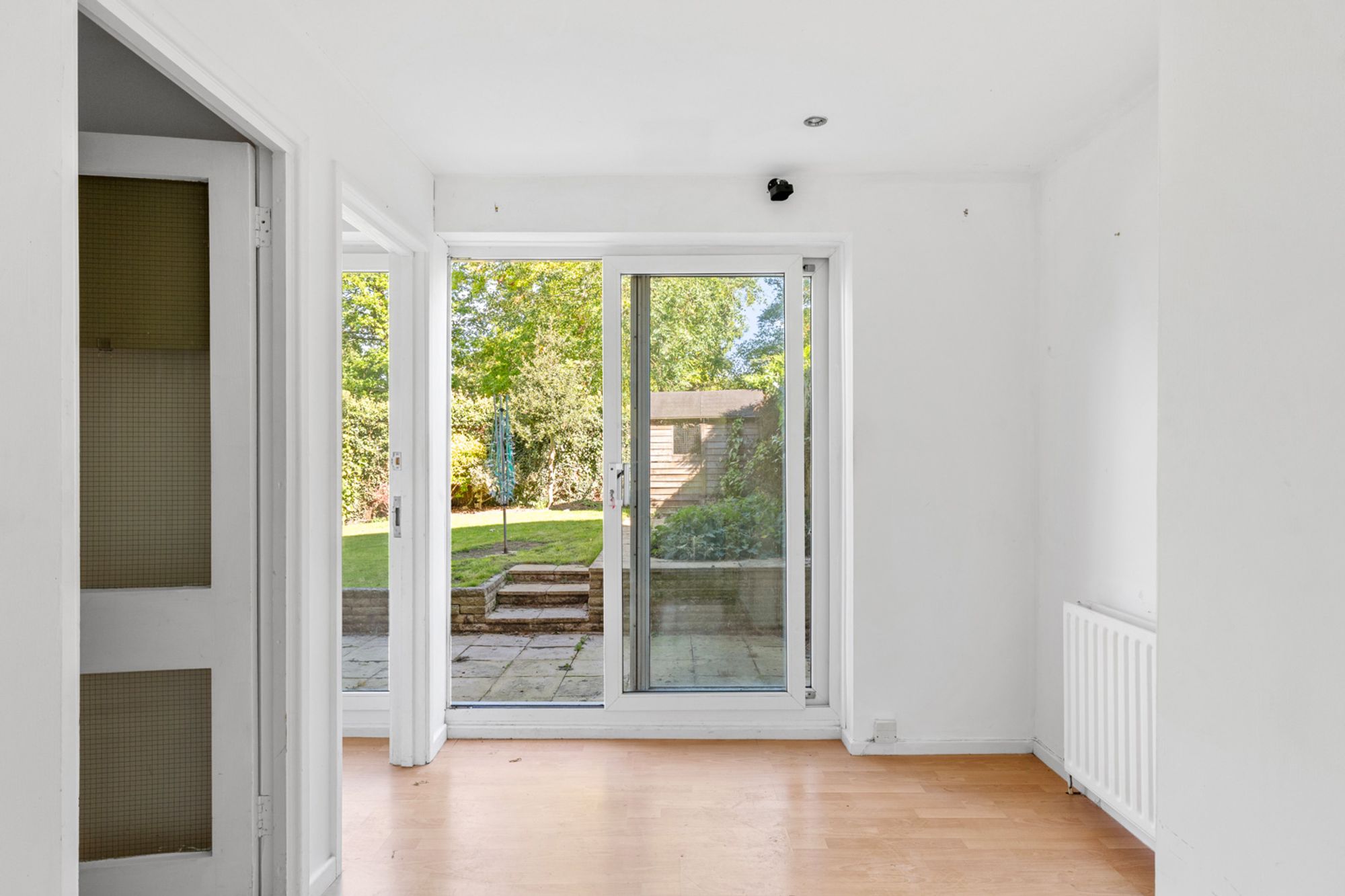 5 bed mid-terraced house for sale in Linton Glade, Croydon 21