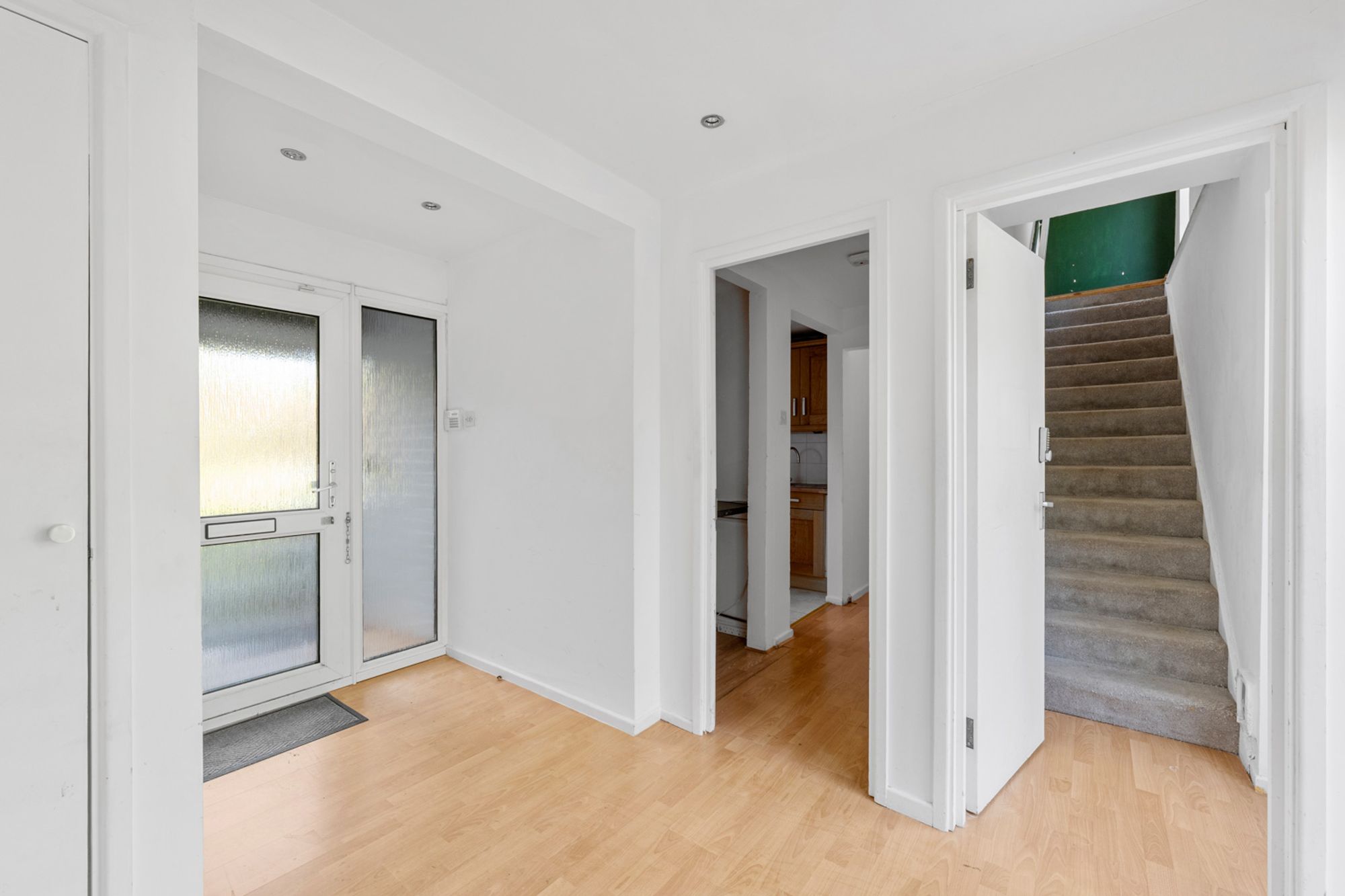 5 bed mid-terraced house for sale in Linton Glade, Croydon 20