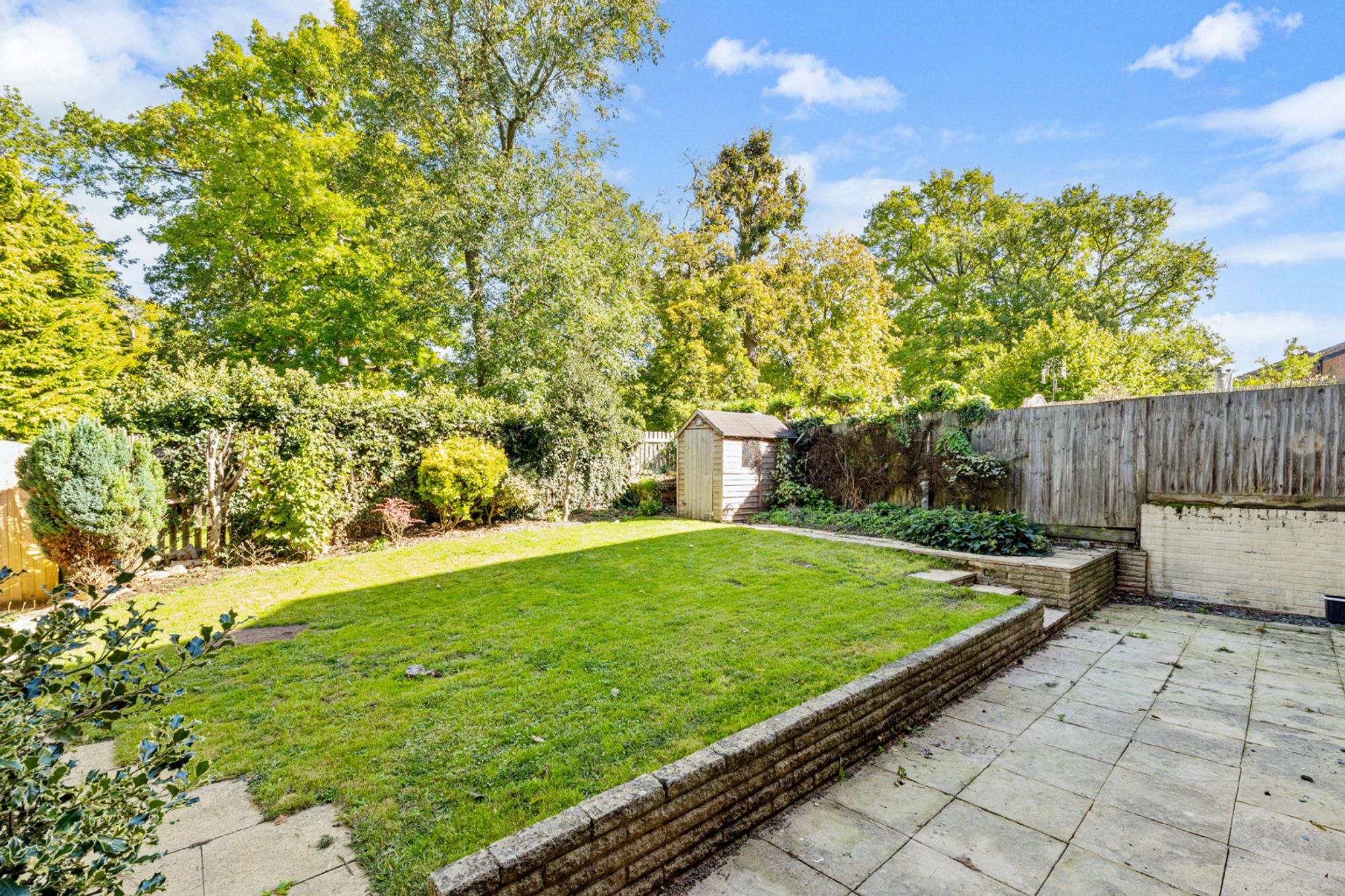 5 bed mid-terraced house for sale in Linton Glade, Croydon 5