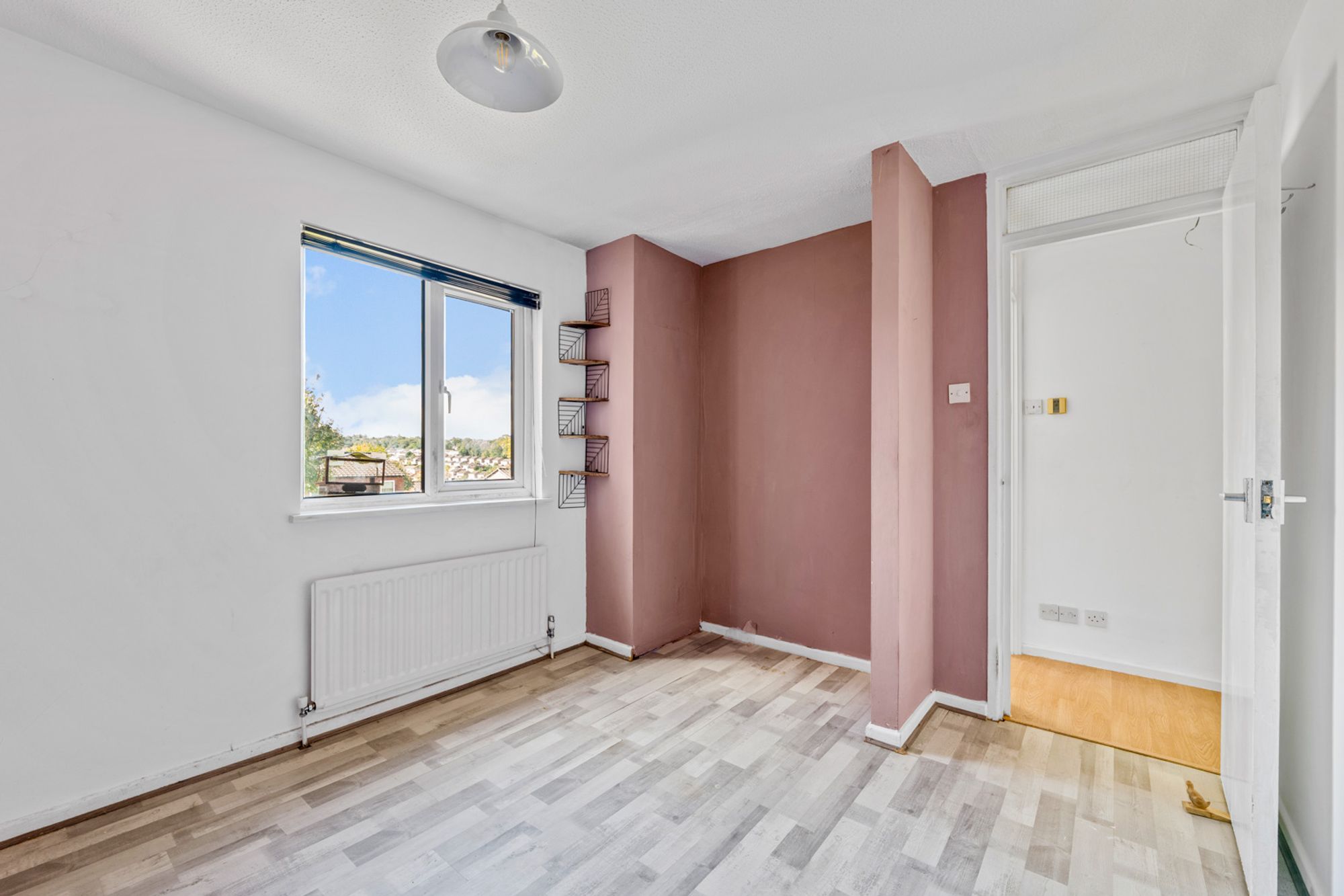 5 bed mid-terraced house for sale in Linton Glade, Croydon 28