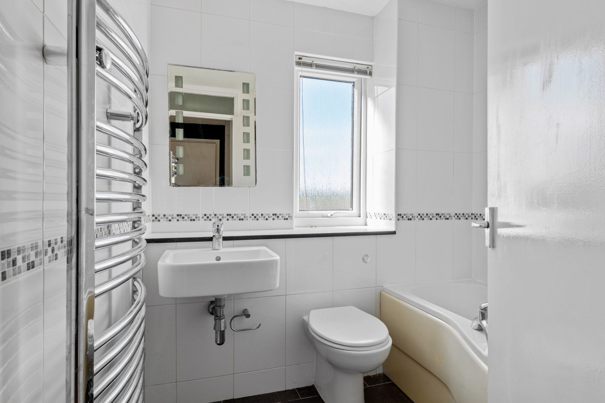 5 bed mid-terraced house for sale in Linton Glade, Croydon 29