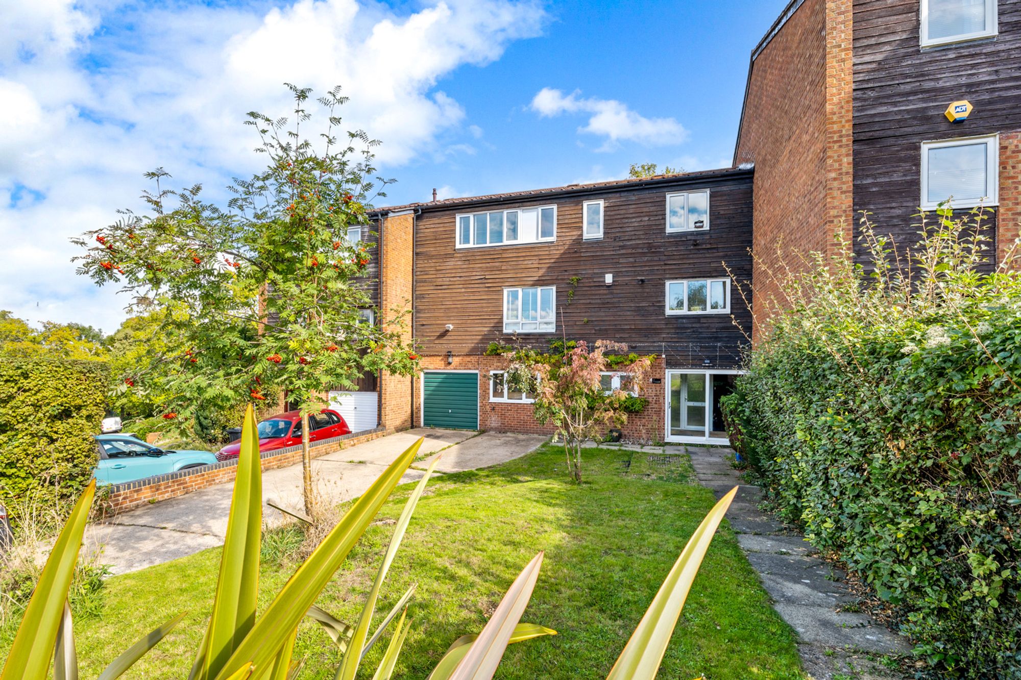 5 bed mid-terraced house for sale in Linton Glade, Croydon, CR0