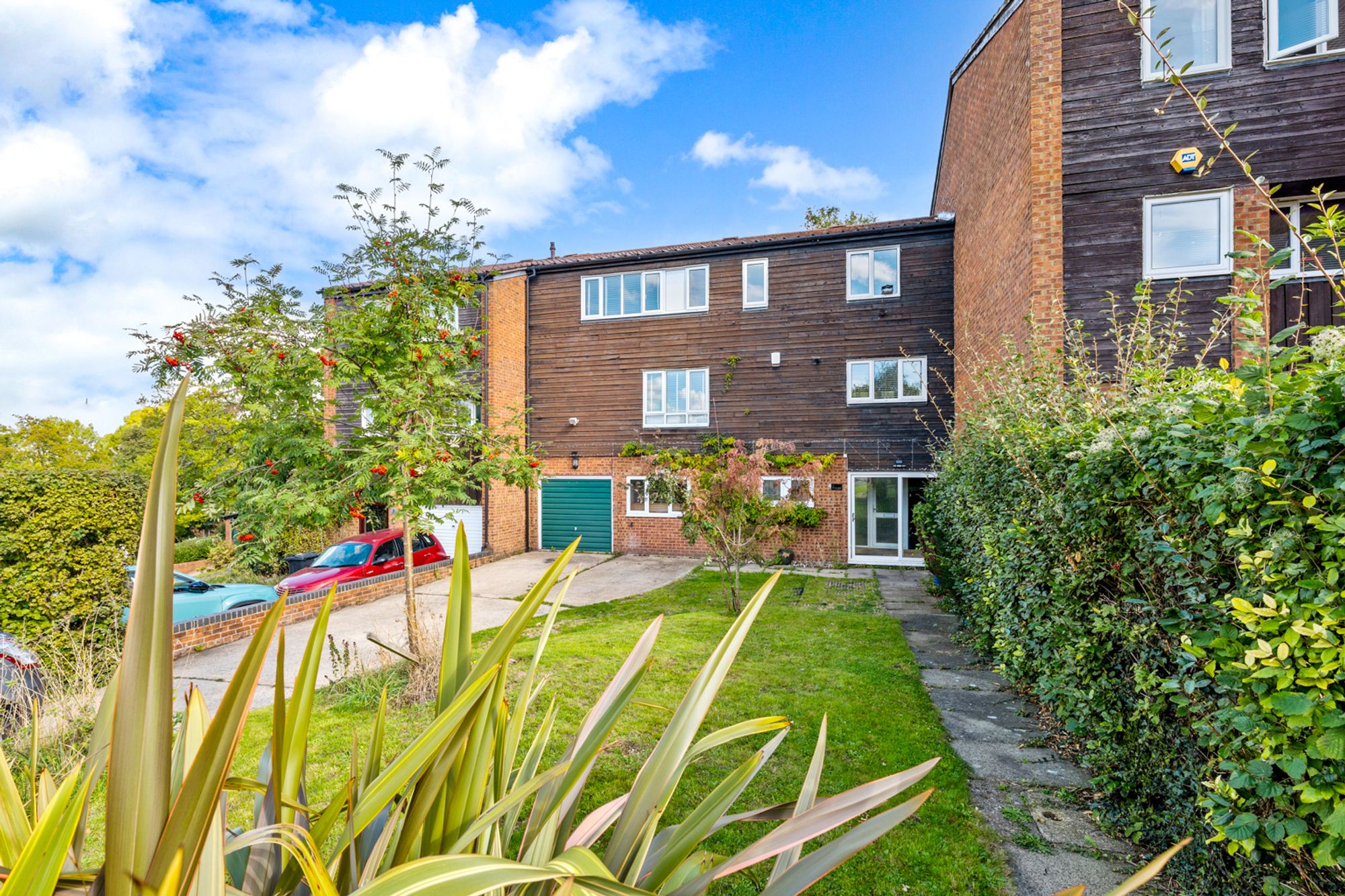 5 bed mid-terraced house for sale in Linton Glade, Croydon 31