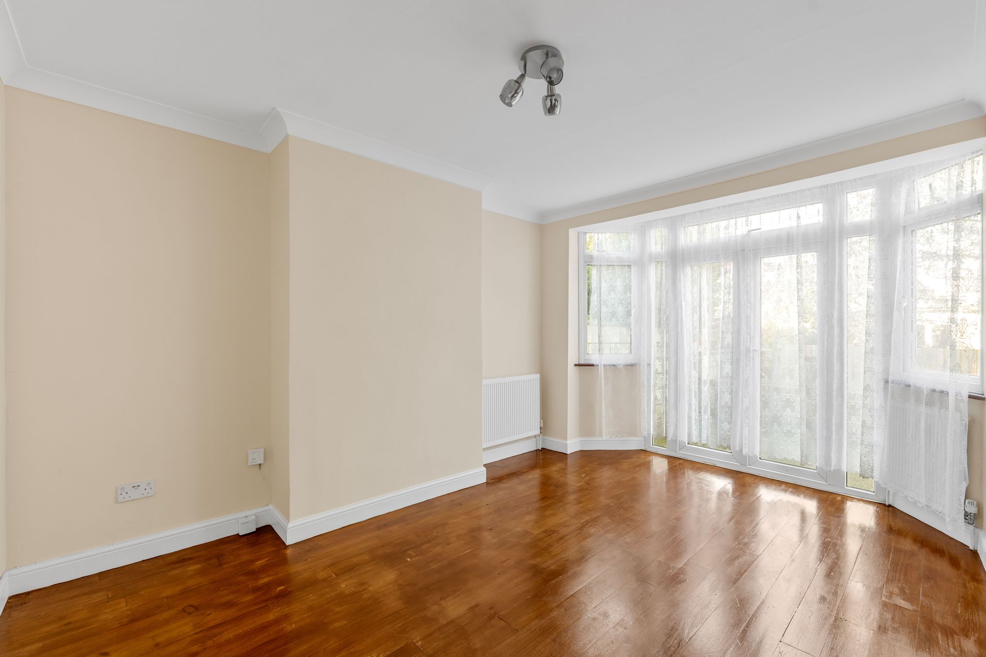 3 bed terraced house for sale in Sherwood Park Road, Mitcham  - Property Image 16