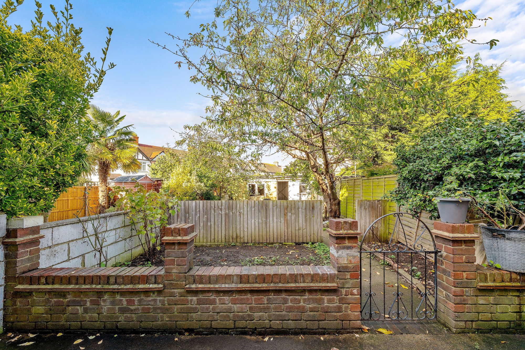 3 bed terraced house for sale in Sherwood Park Road, Mitcham  - Property Image 4