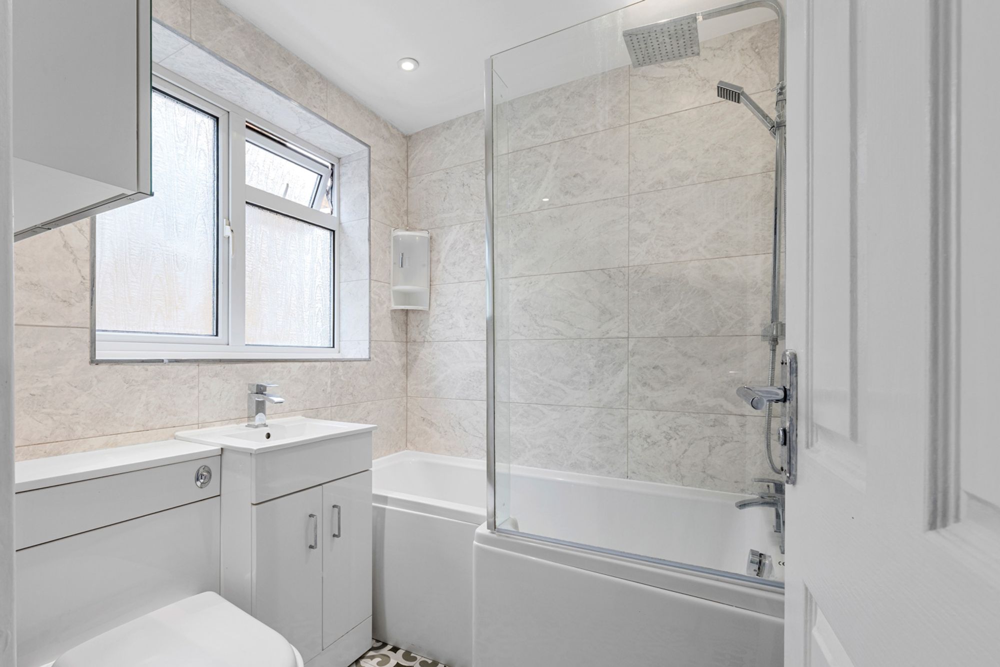 2 bed maisonette for sale in Swallowdale, South Croydon 11