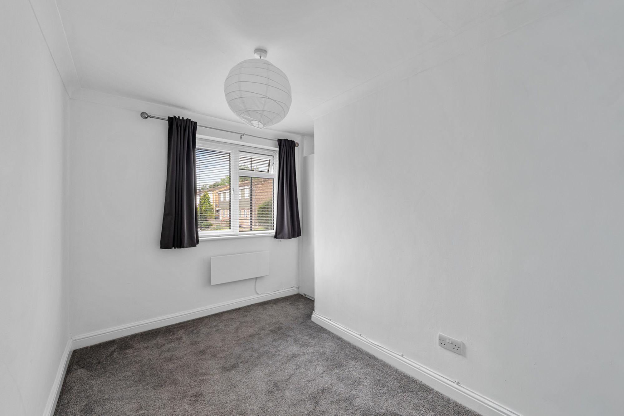 2 bed maisonette for sale in Swallowdale, South Croydon 12