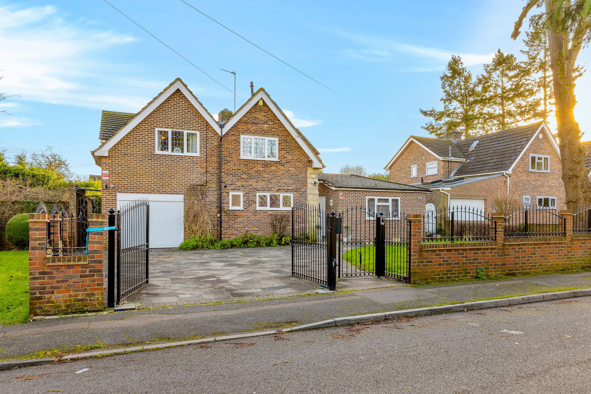 6 bed detached house for sale in Marks Road, Warlingham  - Property Image 12