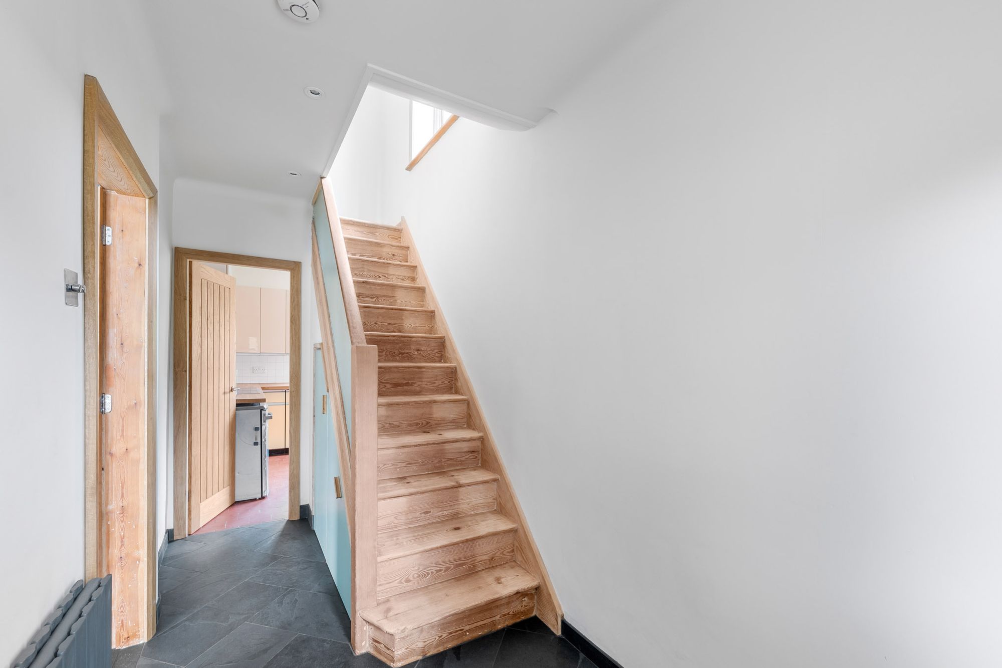 3 bed semi-detached house to rent in Holmwood Avenue, South Croydon 5