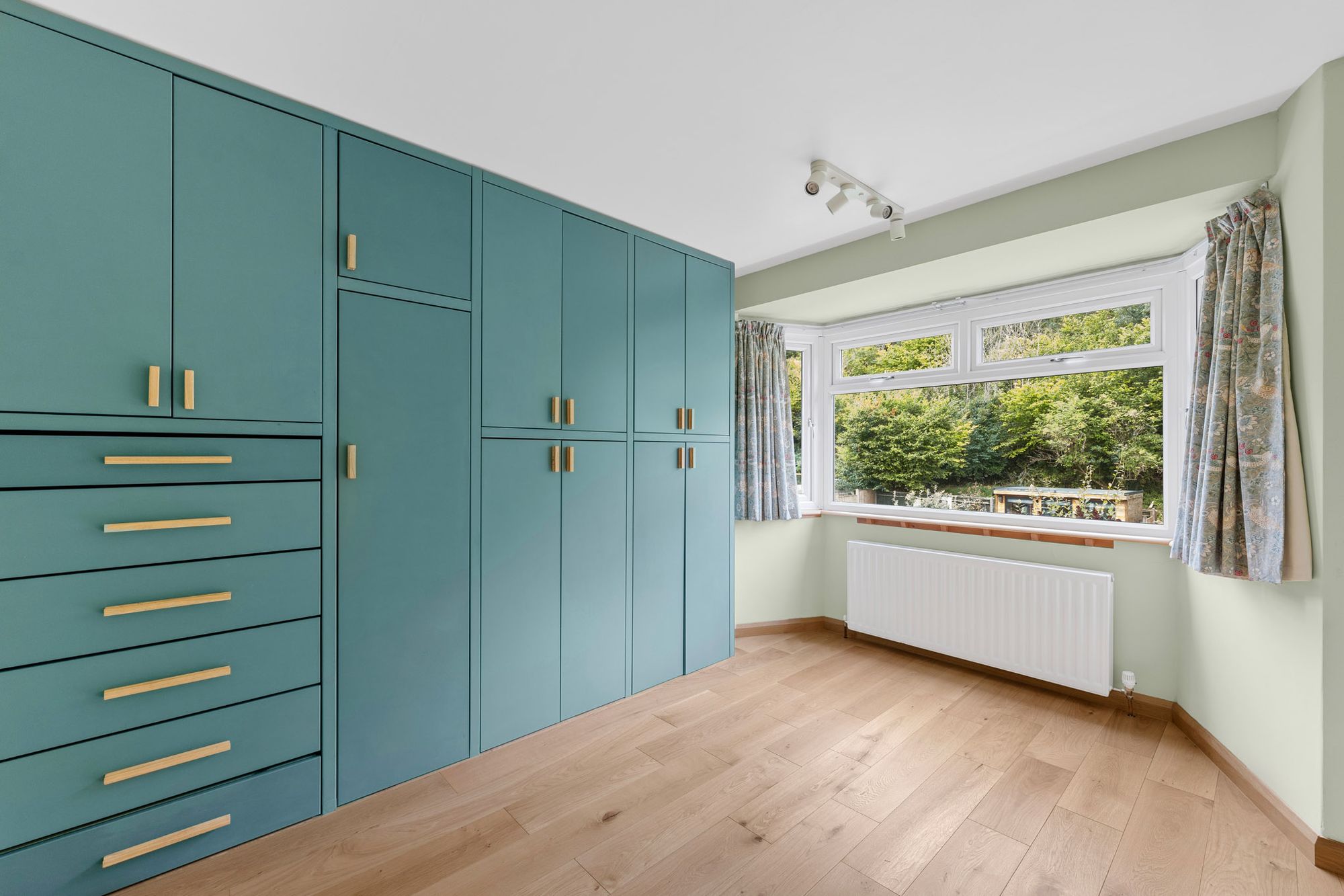 3 bed semi-detached house to rent in Holmwood Avenue, South Croydon 7