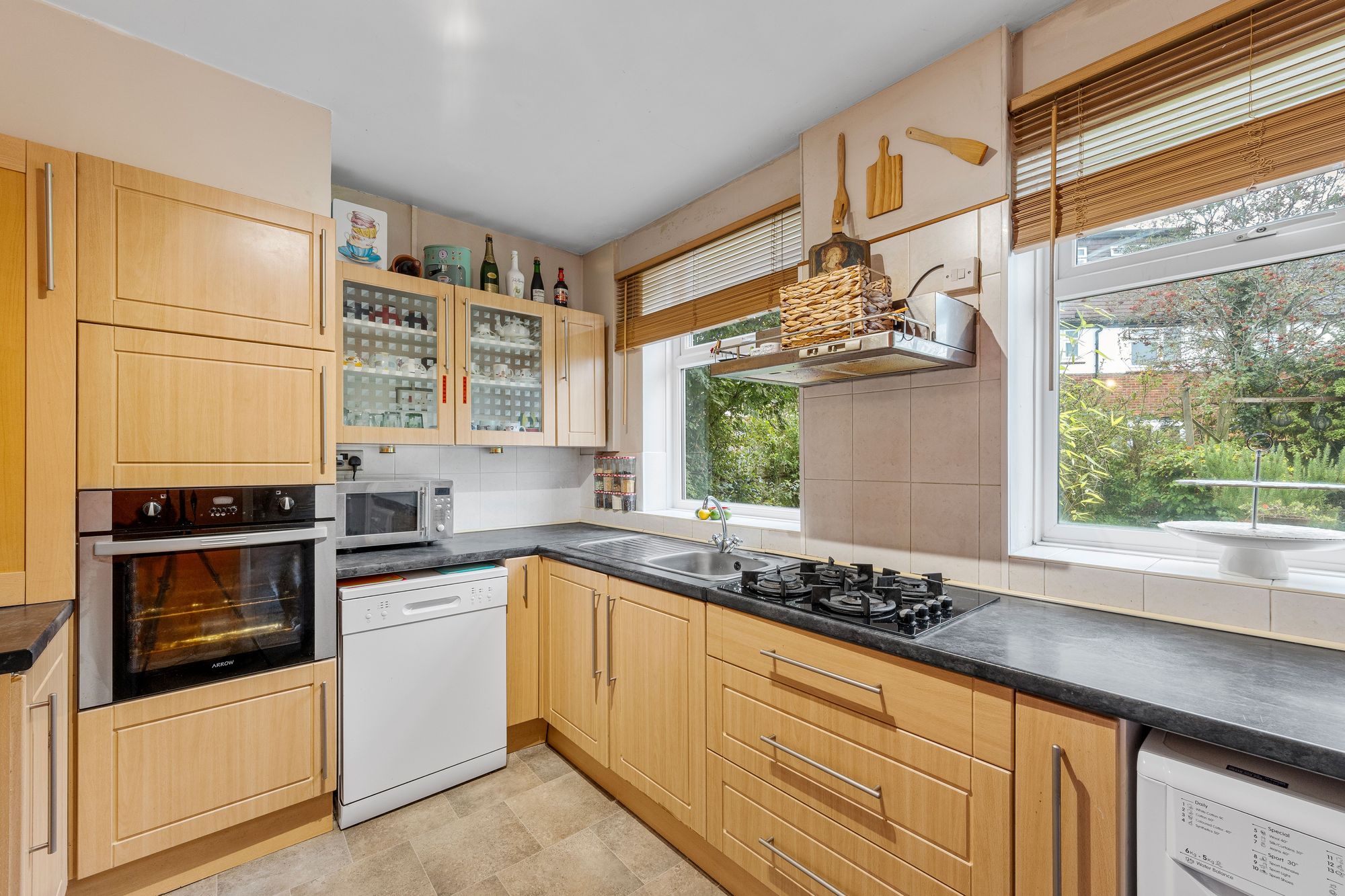 3 bed semi-detached house for sale in Wentworth Way, South Croydon  - Property Image 11