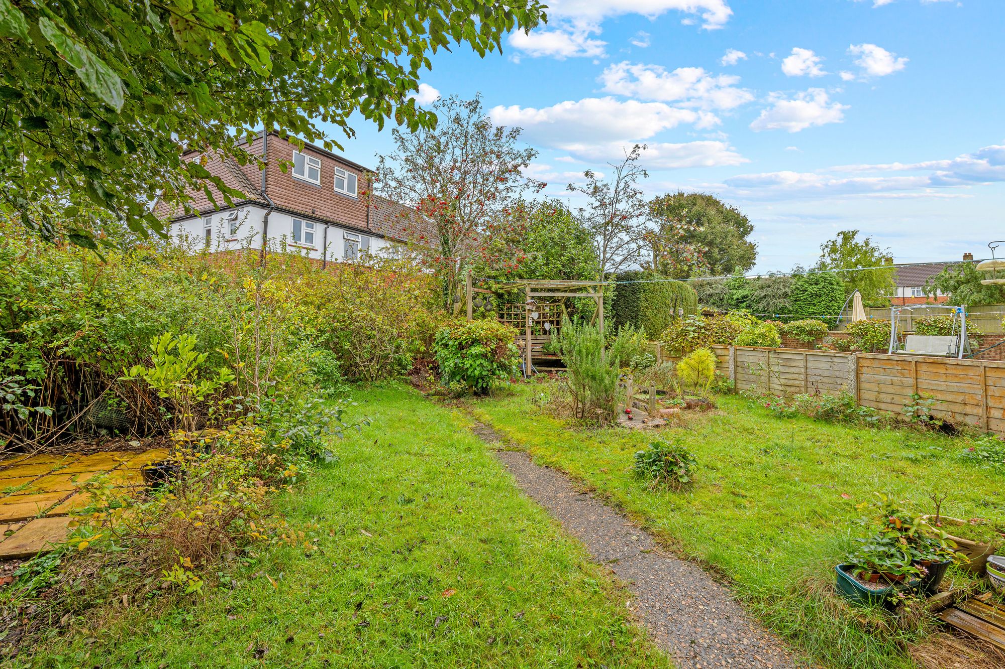 3 bed semi-detached house for sale in Wentworth Way, South Croydon  - Property Image 17