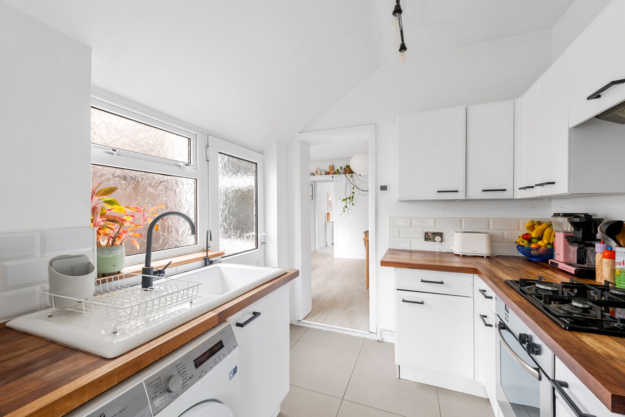 2 bed mid-terraced house for sale in Helder Street, South Croydon  - Property Image 4