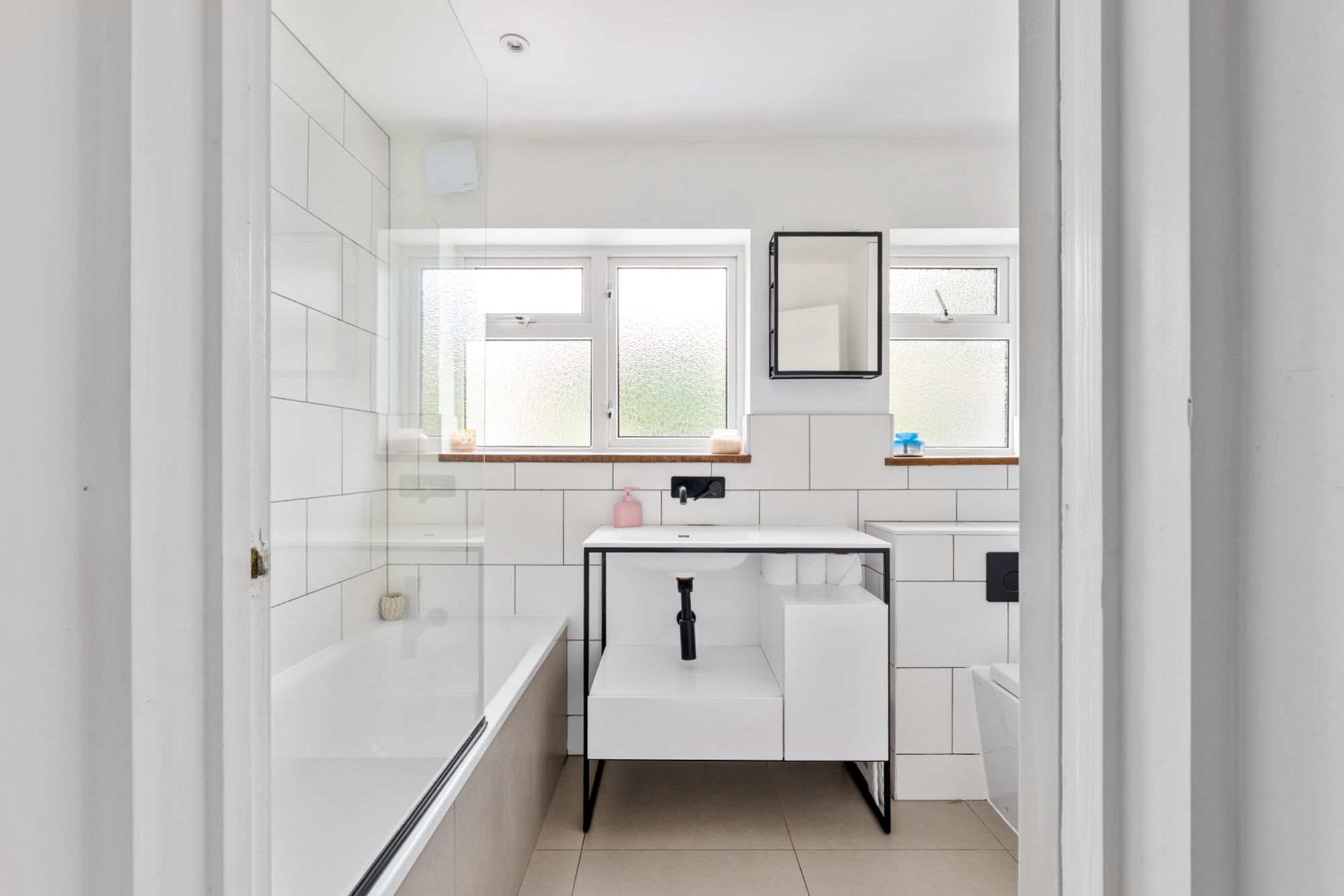 2 bed mid-terraced house for sale in Helder Street, South Croydon 19