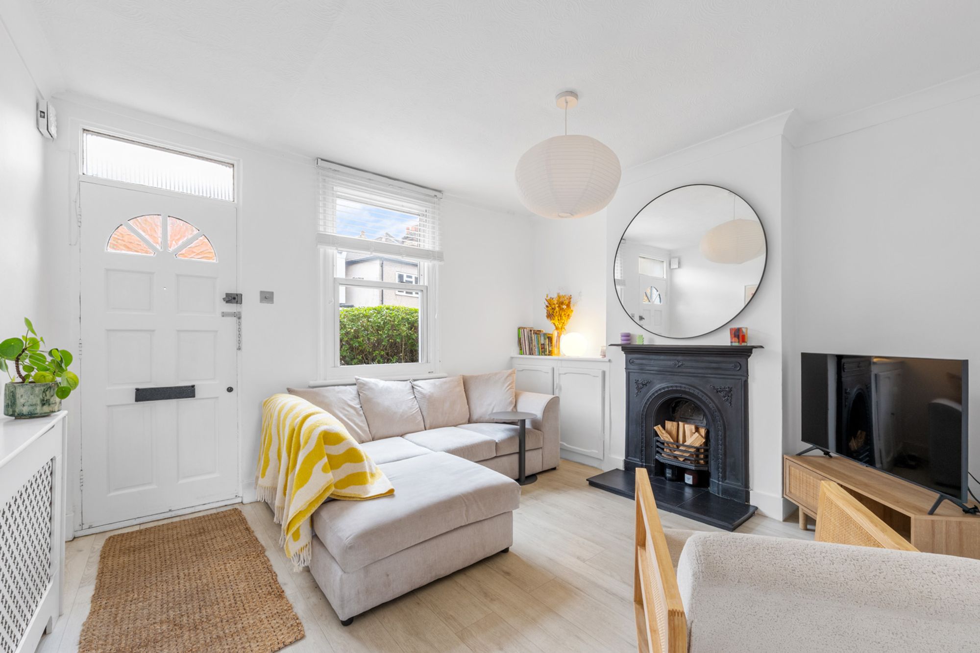 2 bed mid-terraced house for sale in Helder Street, South Croydon 2