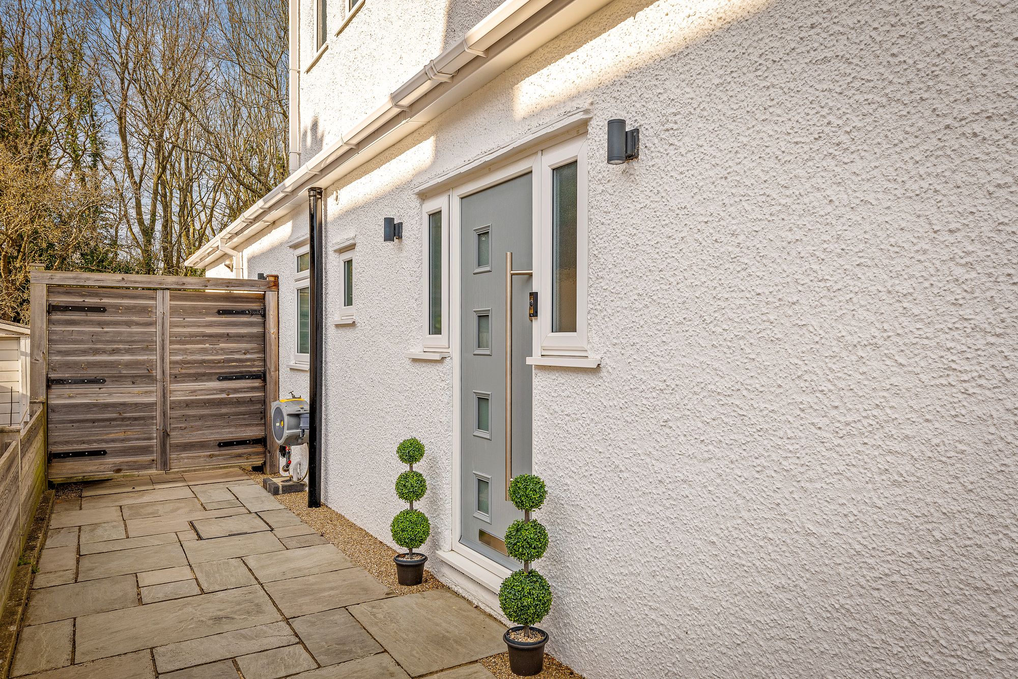 3 bed semi-detached house for sale in Firsby Avenue, Croydon 25