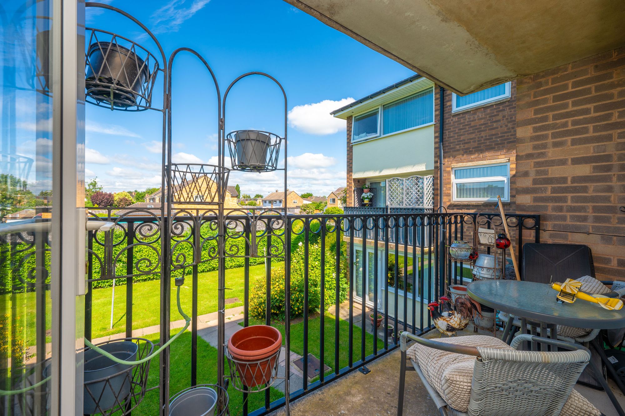 2 bed apartment for sale in Cherry Orchard, Stratford-Upon-Avon, CV37 3