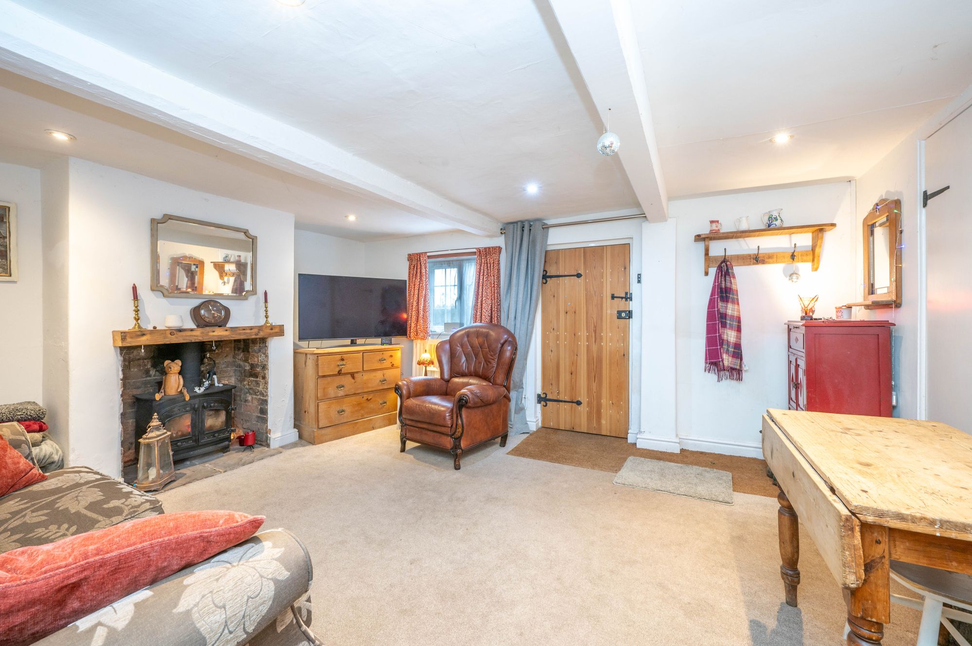 2 bed semi-detached cottage for sale in Ash Lane, Stratford-Upon-Avon  - Property Image 11