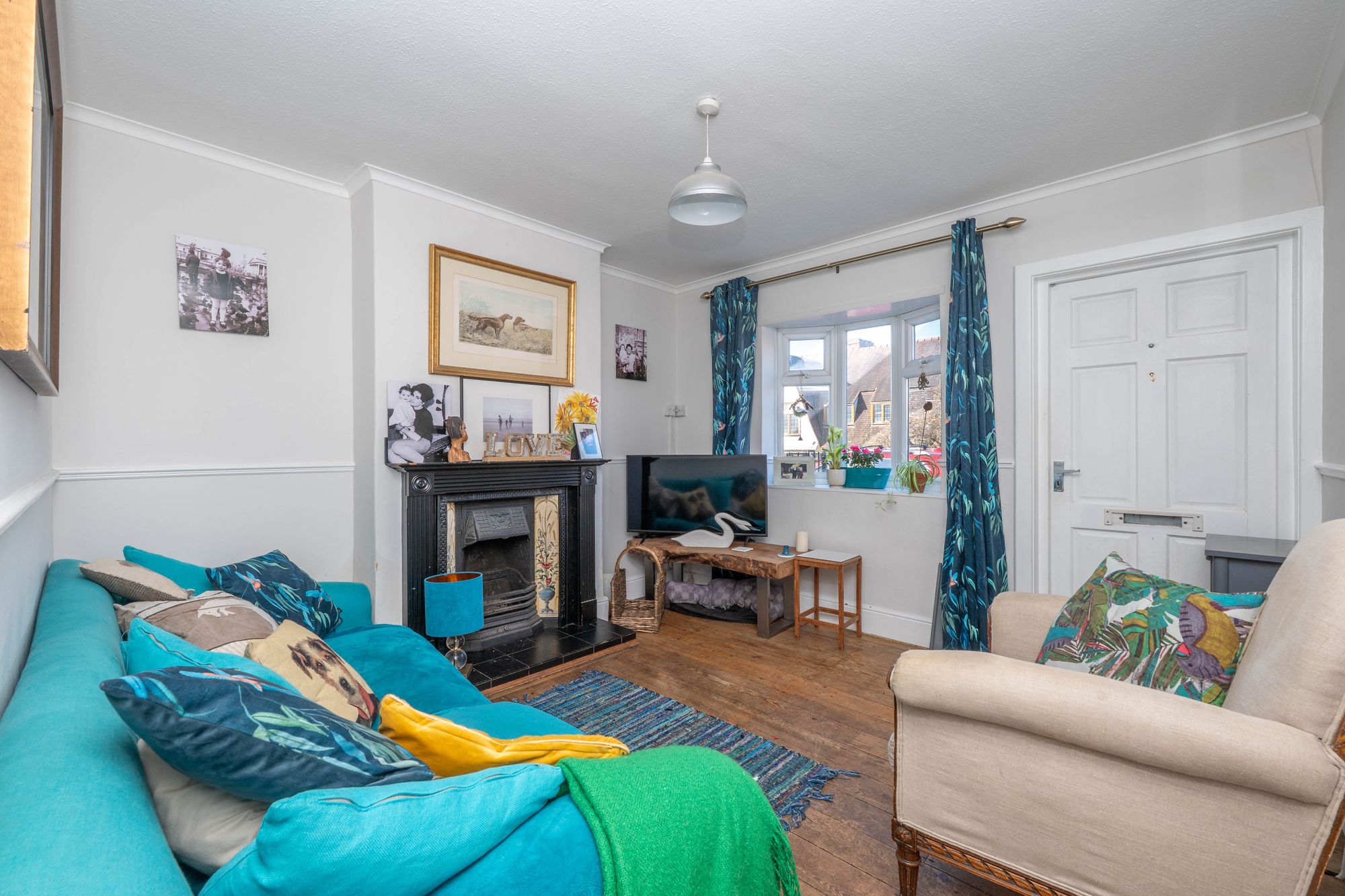 3 bed mid-terraced house for sale in Clopton Road, Stratford-Upon-Avon  - Property Image 2