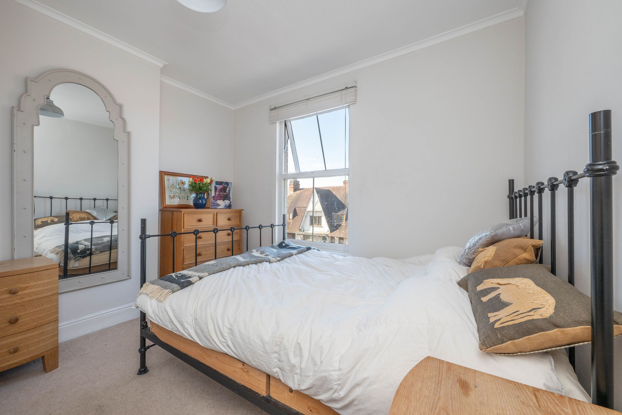 3 bed mid-terraced house for sale in Clopton Road, Stratford-Upon-Avon, CV37 5