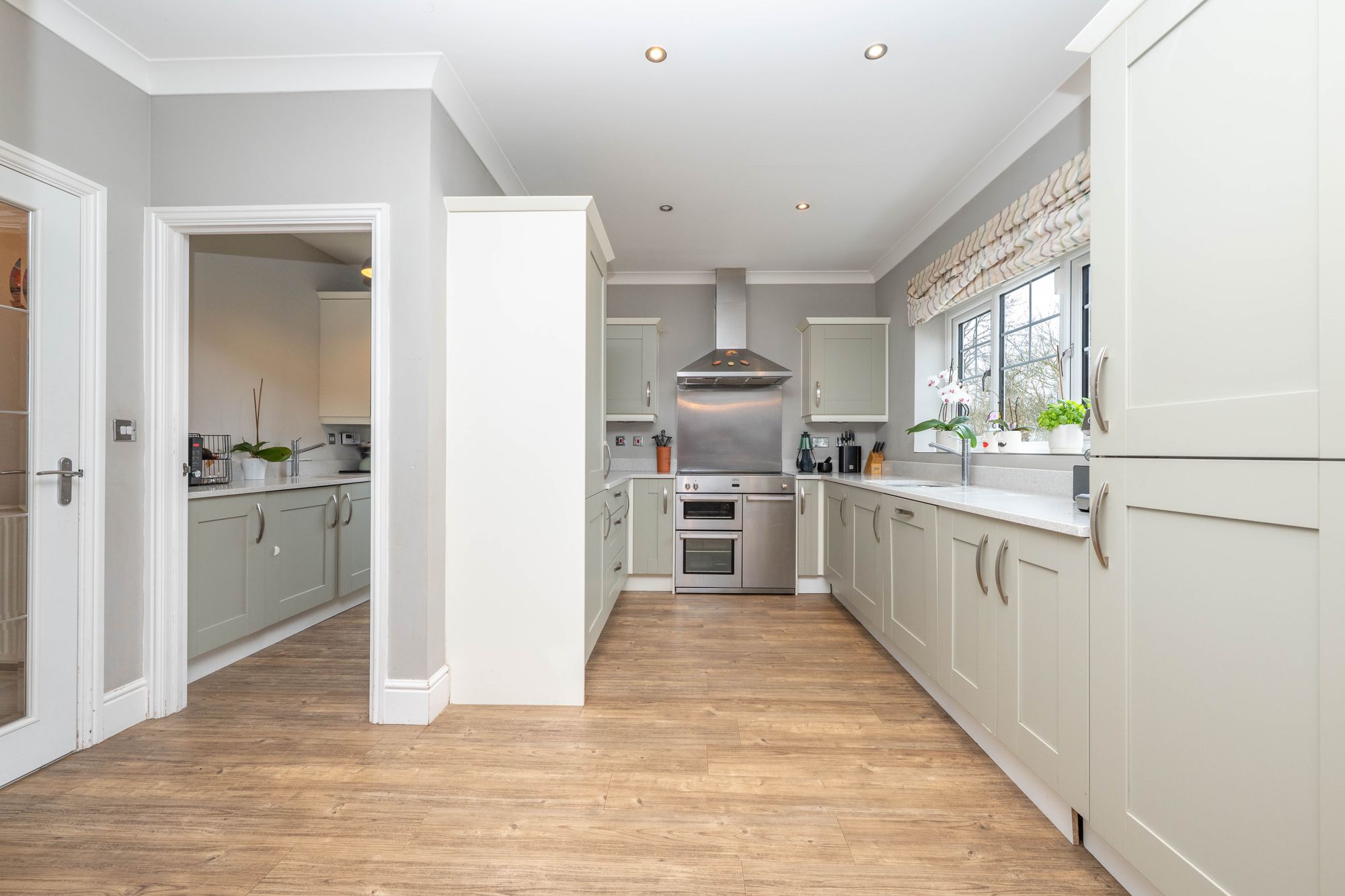 5 bed detached house for sale in The Spinney, Hampton Lucy, CV35 5