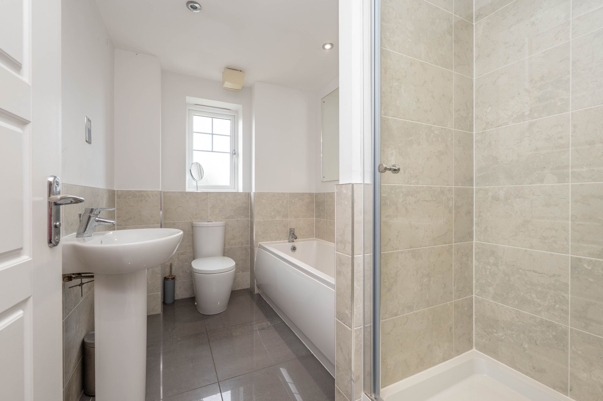 5 bed detached house for sale in The Spinney, Hampton Lucy, CV35 20