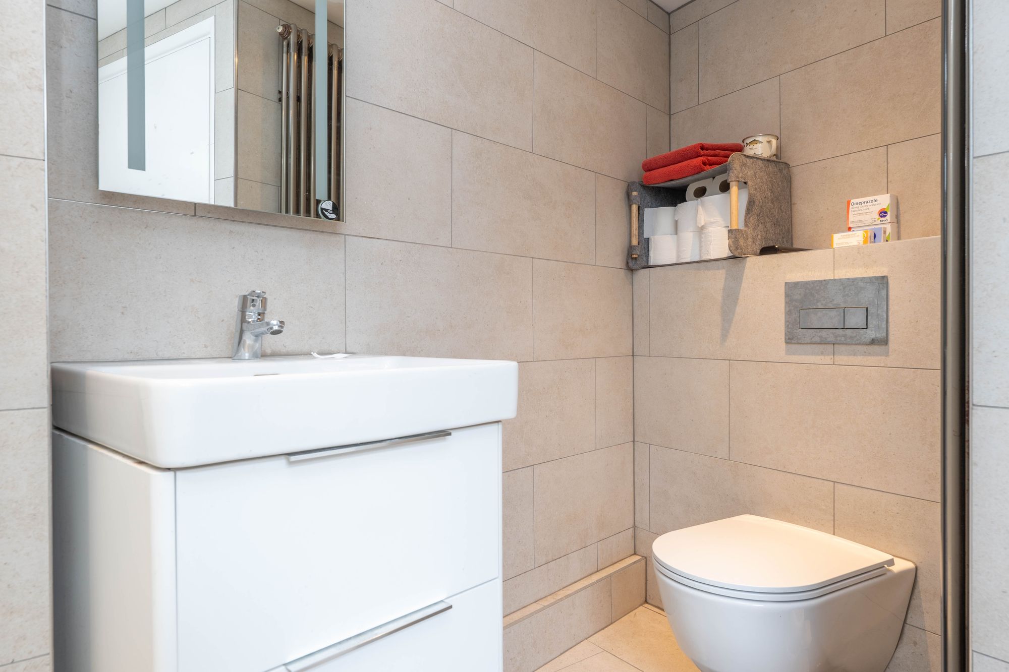 2 bed end of terrace house for sale in Narrow Lane, Stratford-Upon-Avon, CV37 8