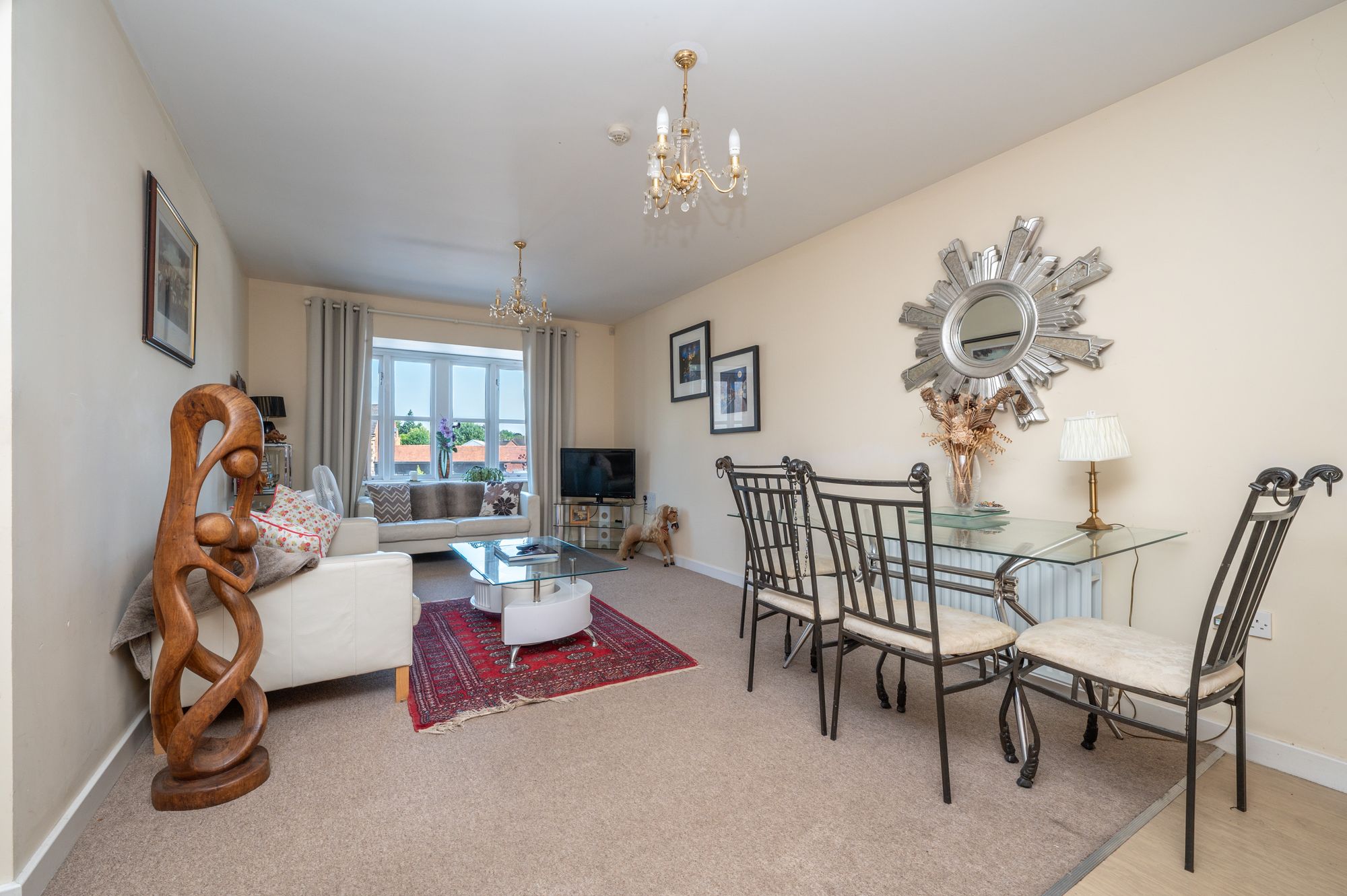 2 bed apartment for sale in Coten End, Warwick  - Property Image 2