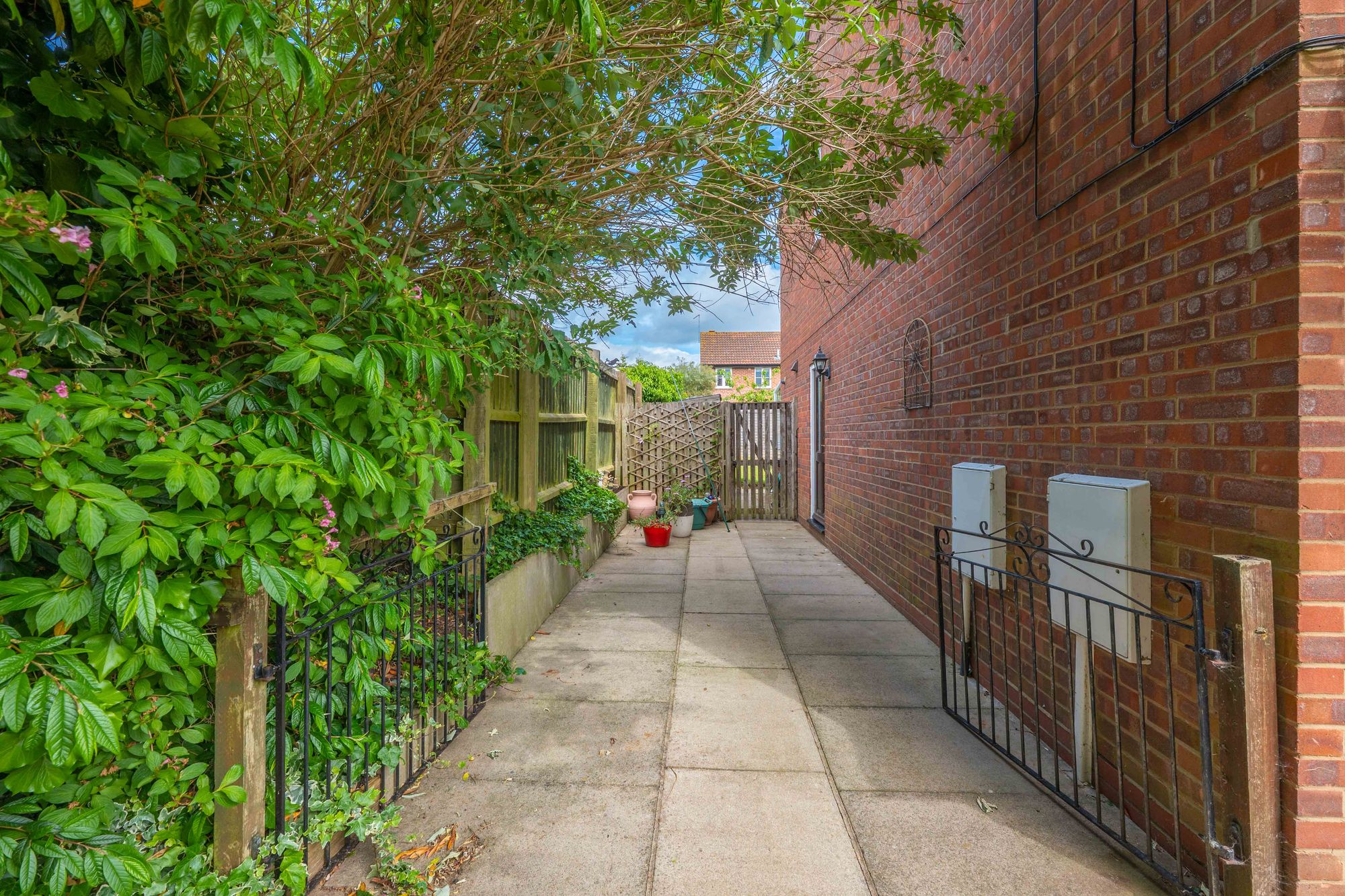 3 bed semi-detached house for sale in Charlecote Gardens, Leamington Spa  - Property Image 17