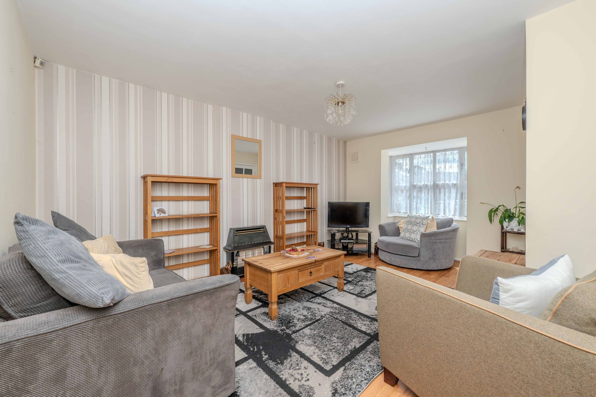 3 bed semi-detached house for sale in Charlecote Gardens, Leamington Spa  - Property Image 2