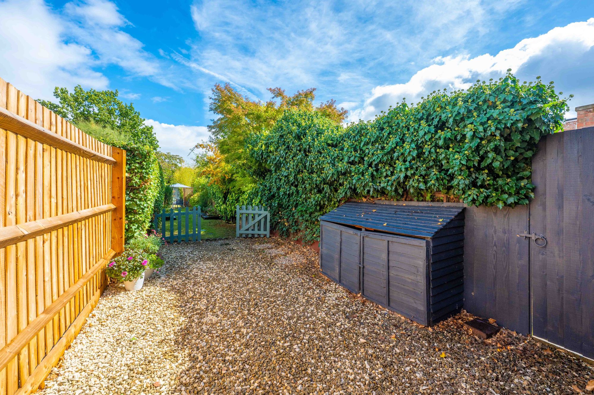 2 bed mid-terraced house for sale in Clopton Road, Stratford-Upon-Avon, CV37 18