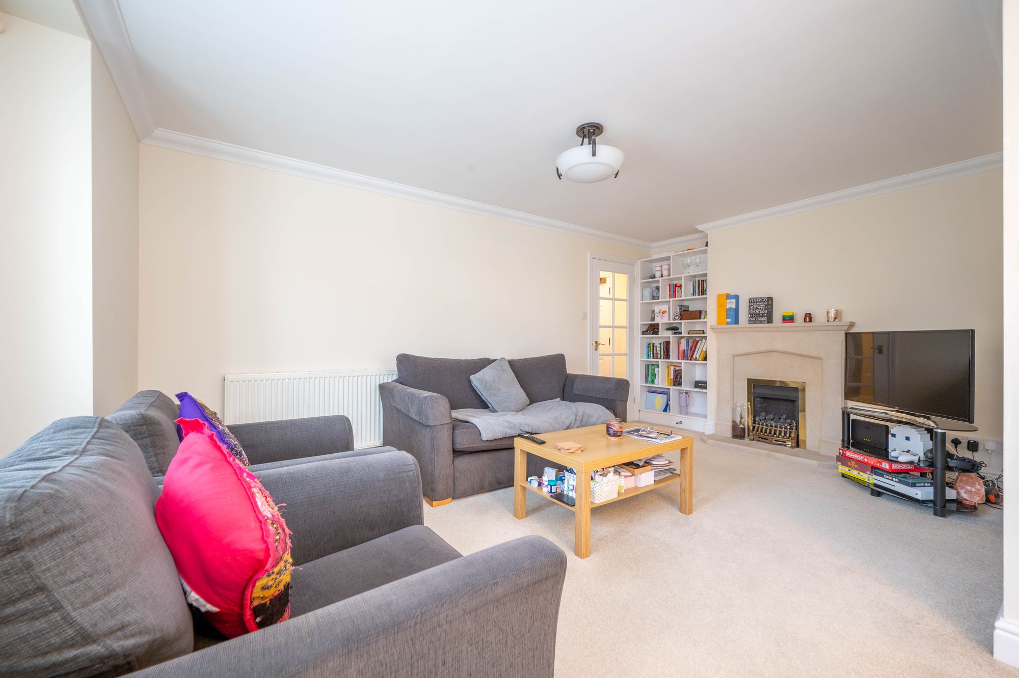 2 bed apartment for sale in Warwick Road, Stratford-Upon-Avon  - Property Image 2